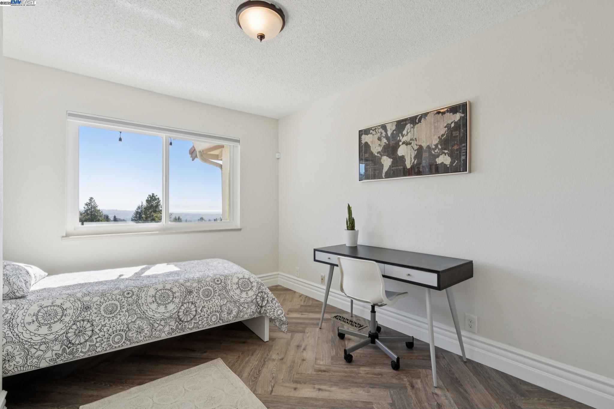 Detail Gallery Image 32 of 60 For 6066 Monte Verde Ct, Castro Valley,  CA 94552 - 4 Beds | 2/1 Baths