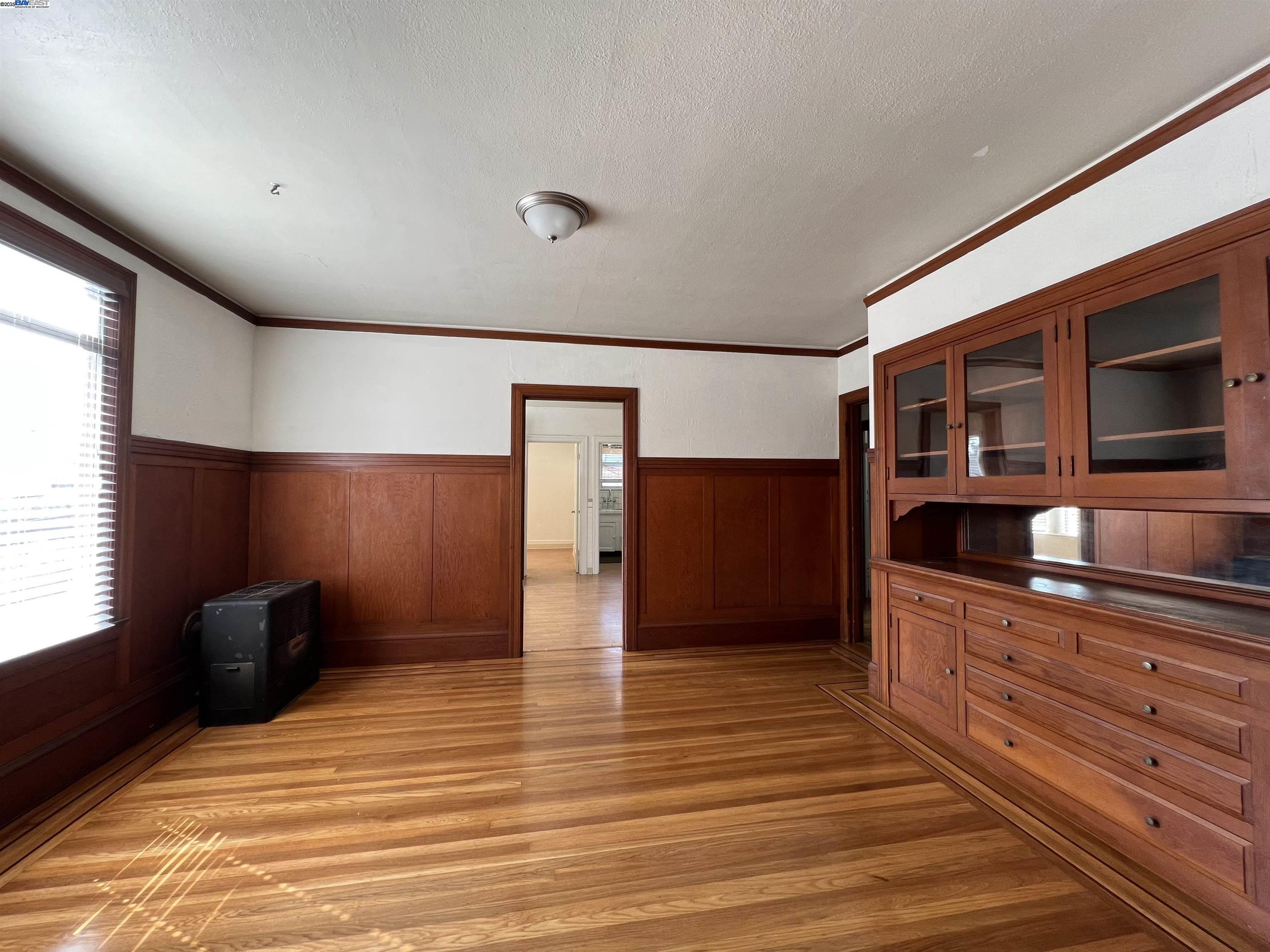 Detail Gallery Image 12 of 12 For 1301 9th St, Alameda,  CA 94501 - – Beds | – Baths