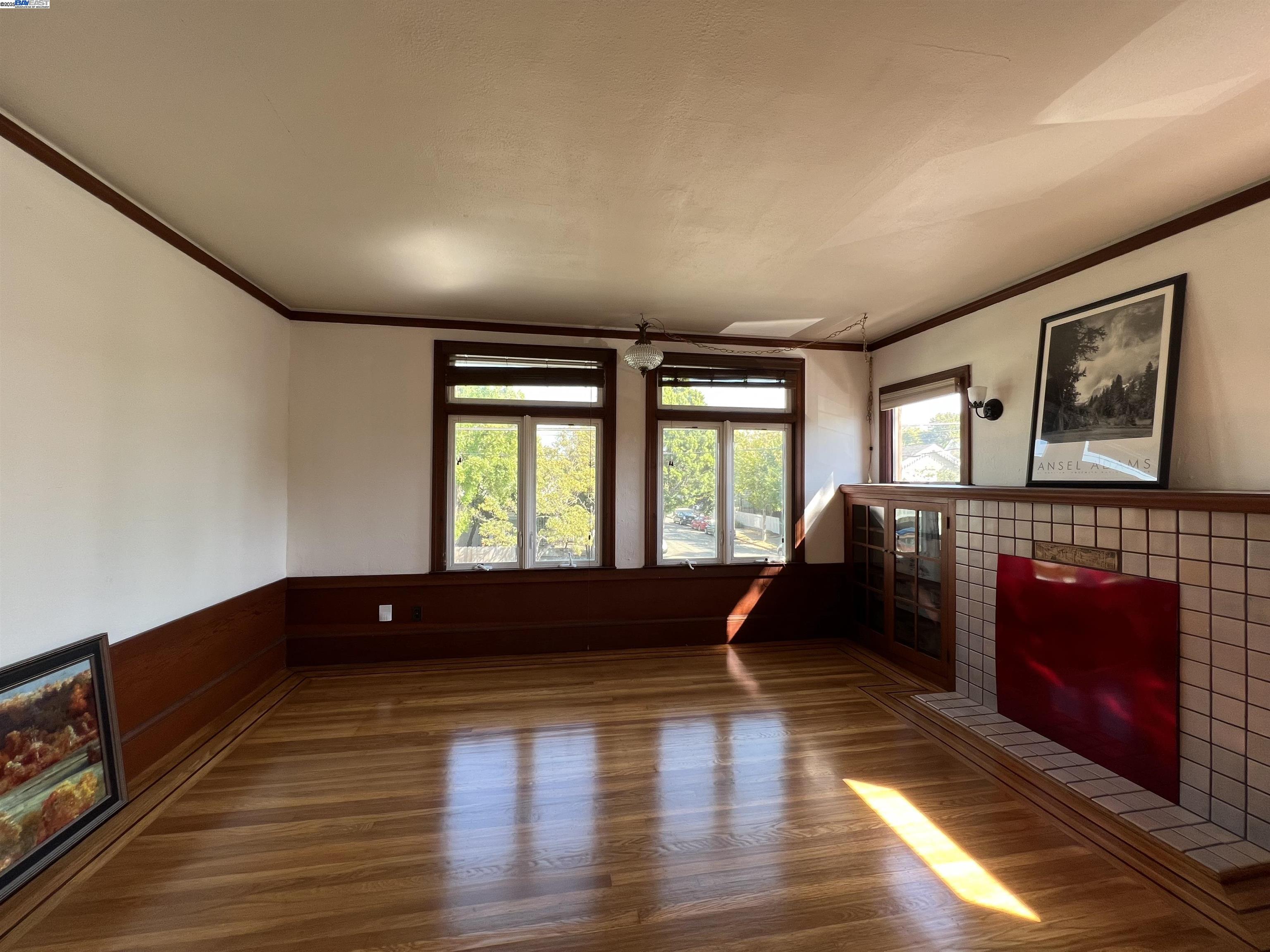 Detail Gallery Image 9 of 12 For 1301 9th St, Alameda,  CA 94501 - – Beds | – Baths