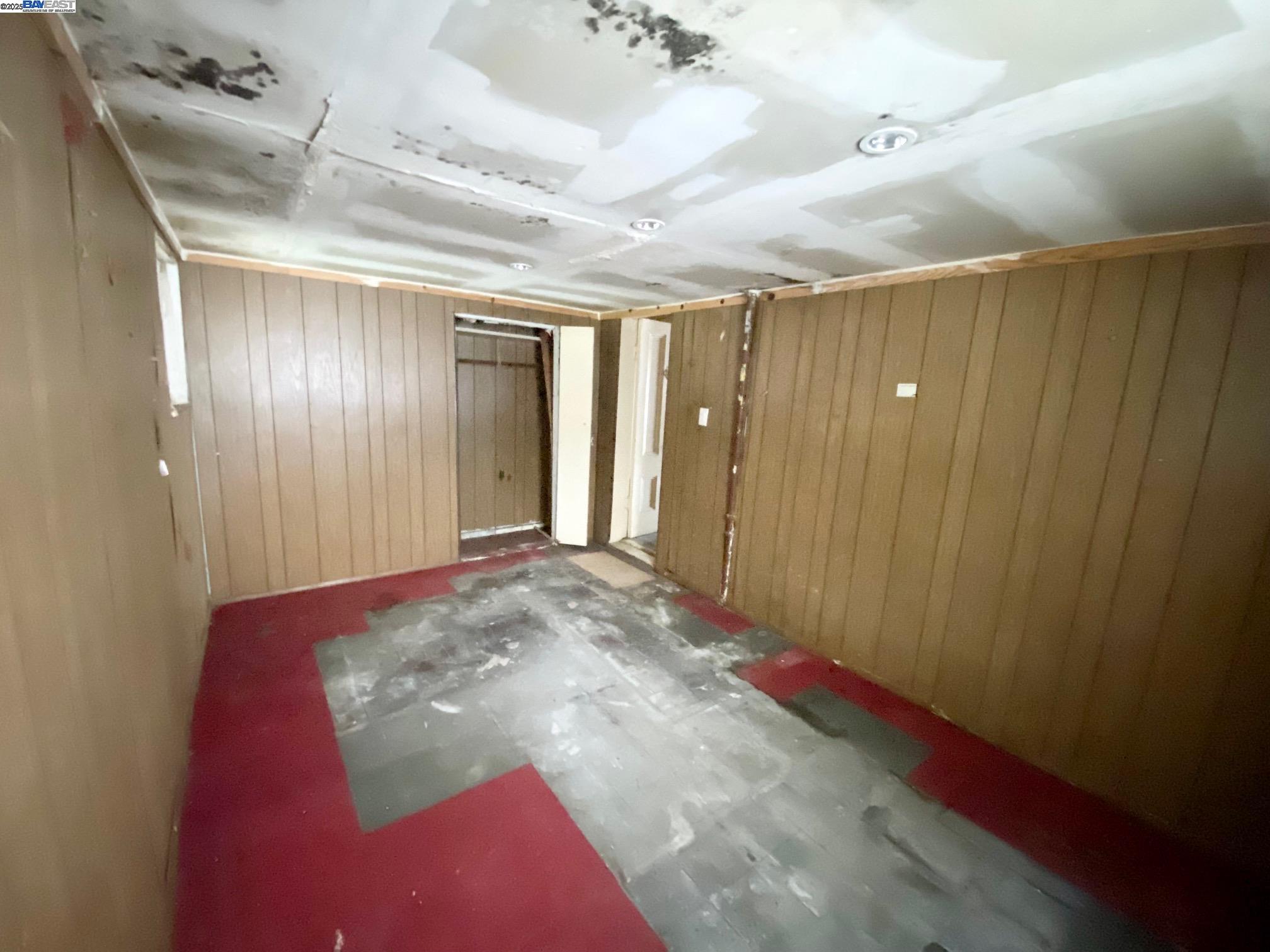 Detail Gallery Image 8 of 11 For 549 Pacific Ave, Alameda,  CA 94501 - 2 Beds | 1 Baths