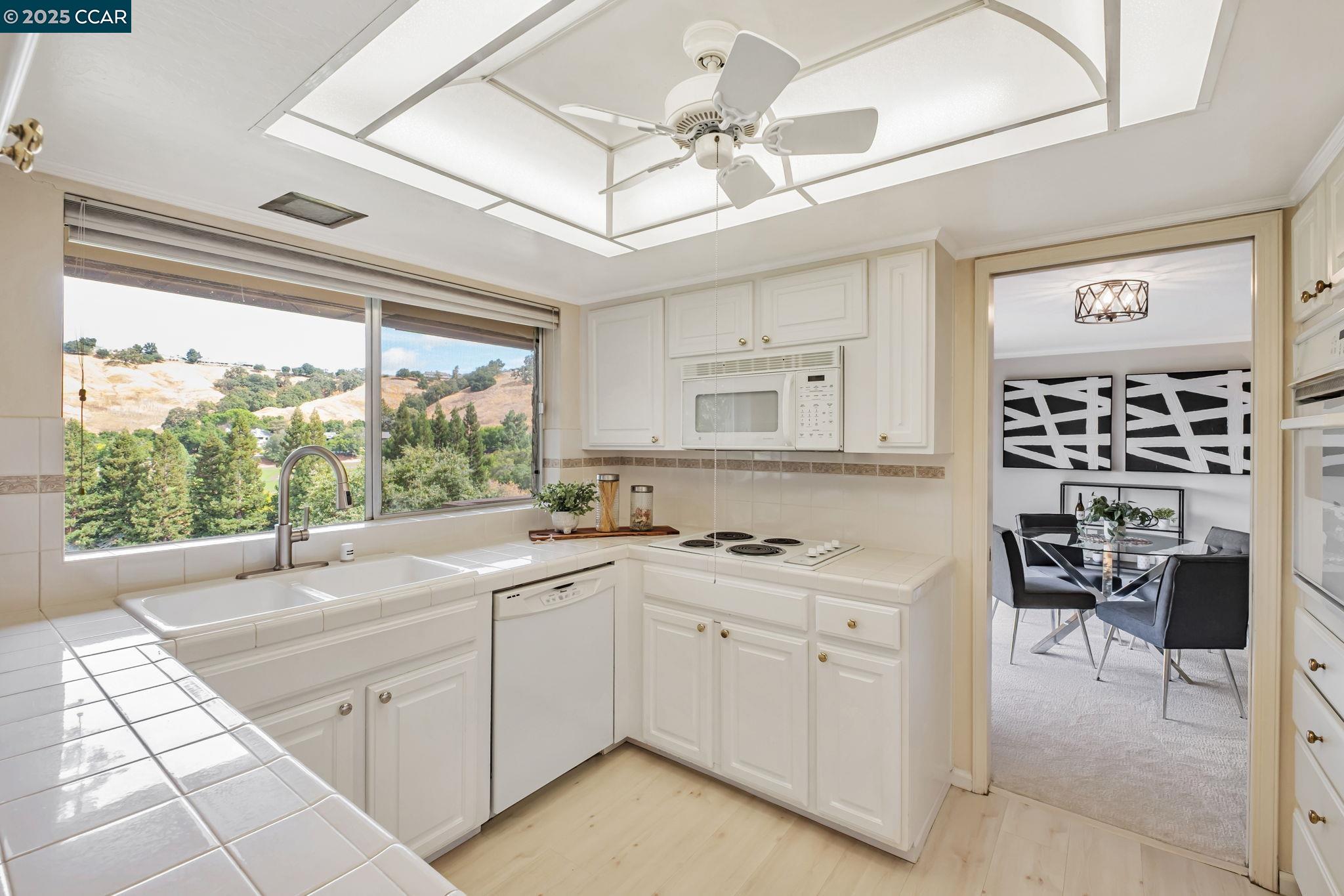 Photo #10: 41113959 Listing: Photo #10