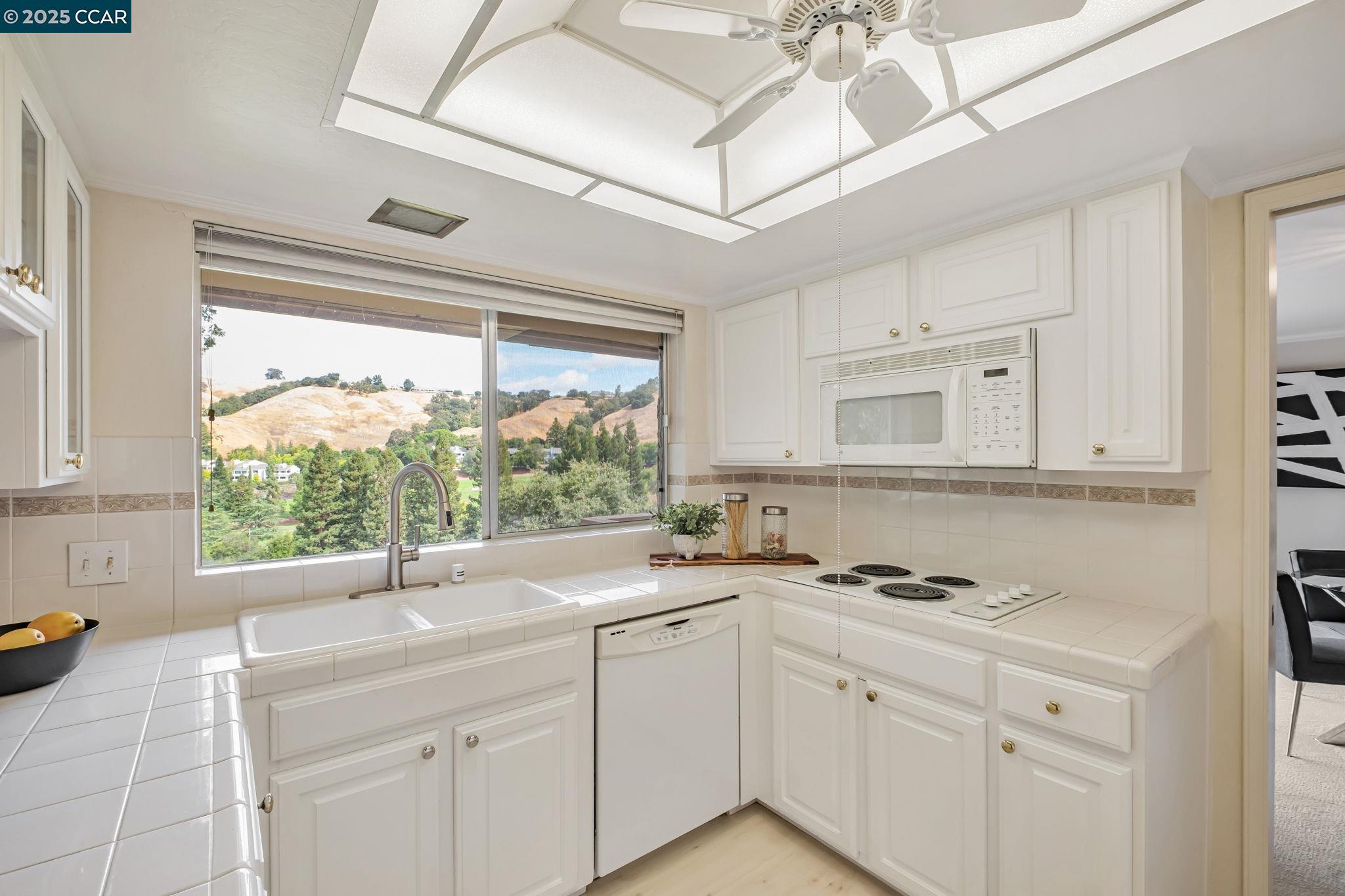 Photo #11: 41113959 Listing: Photo #11