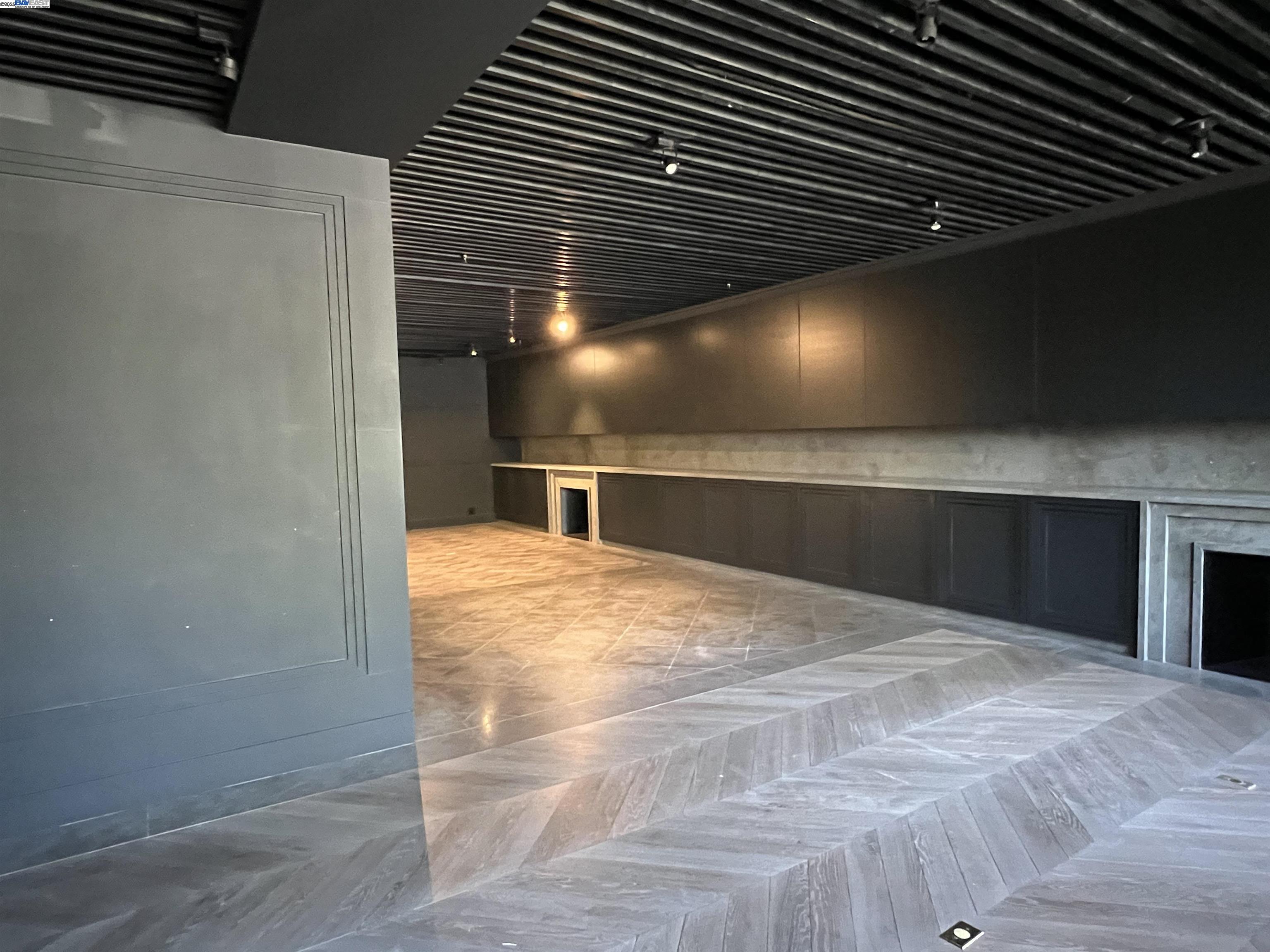 Detail Gallery Image 5 of 8 For , Menlo Park,  CA 94025 - – Beds | – Baths