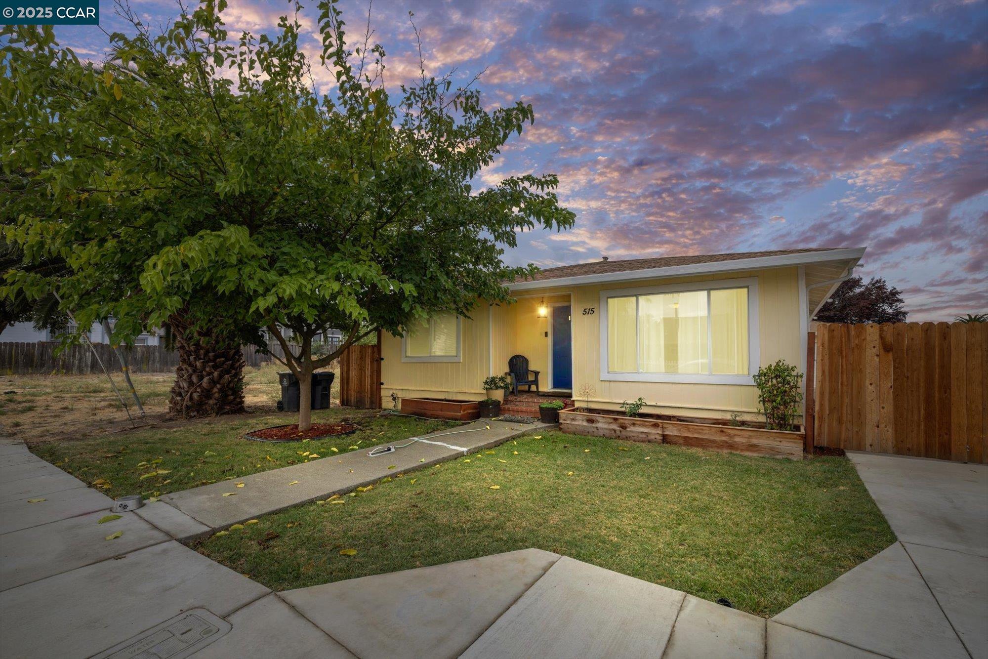 Front Image Thumbnail for CC41113962