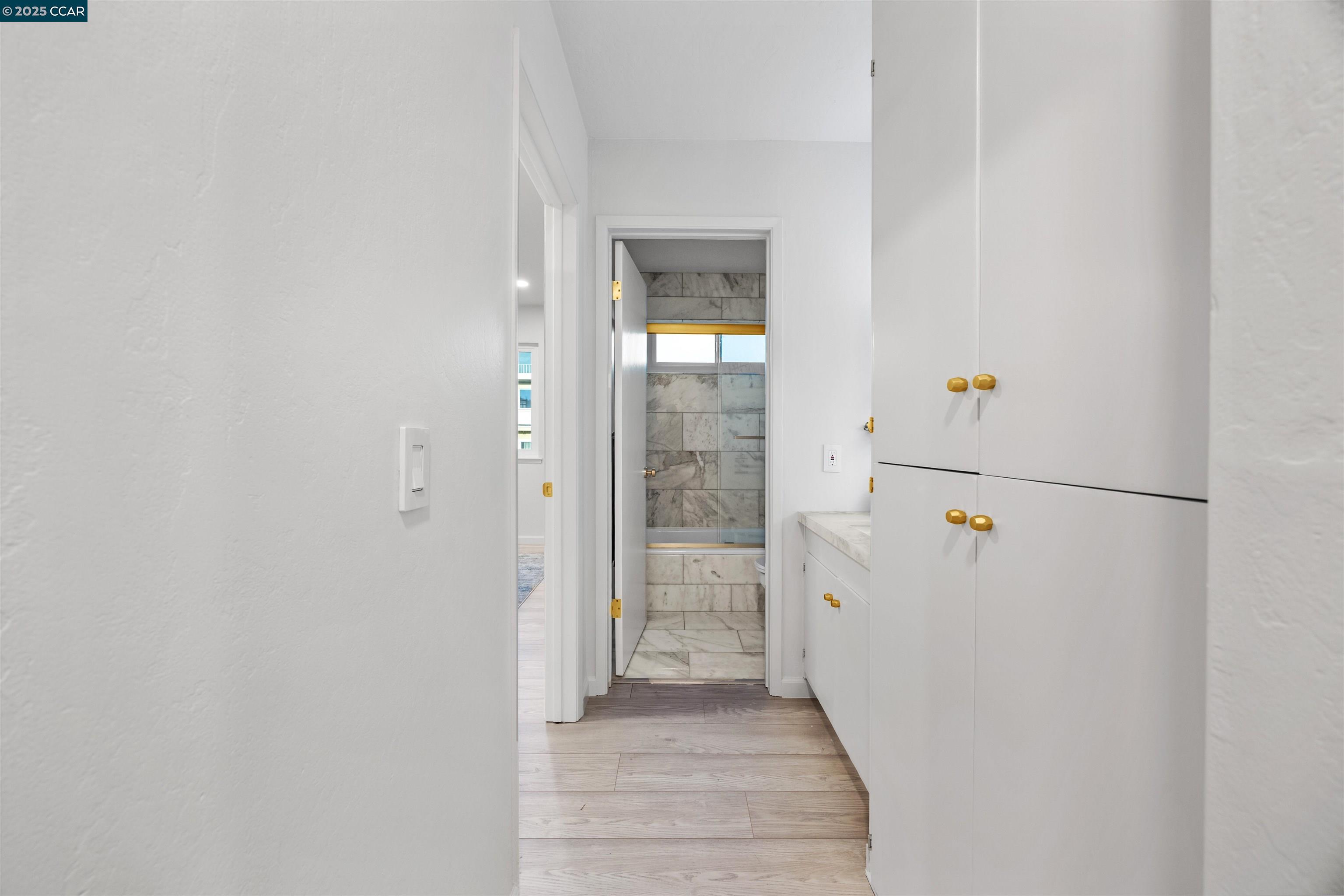 Detail Gallery Image 14 of 37 For 3751 Harrison Street #301,  Oakland,  CA 94611 - 1 Beds | 1 Baths