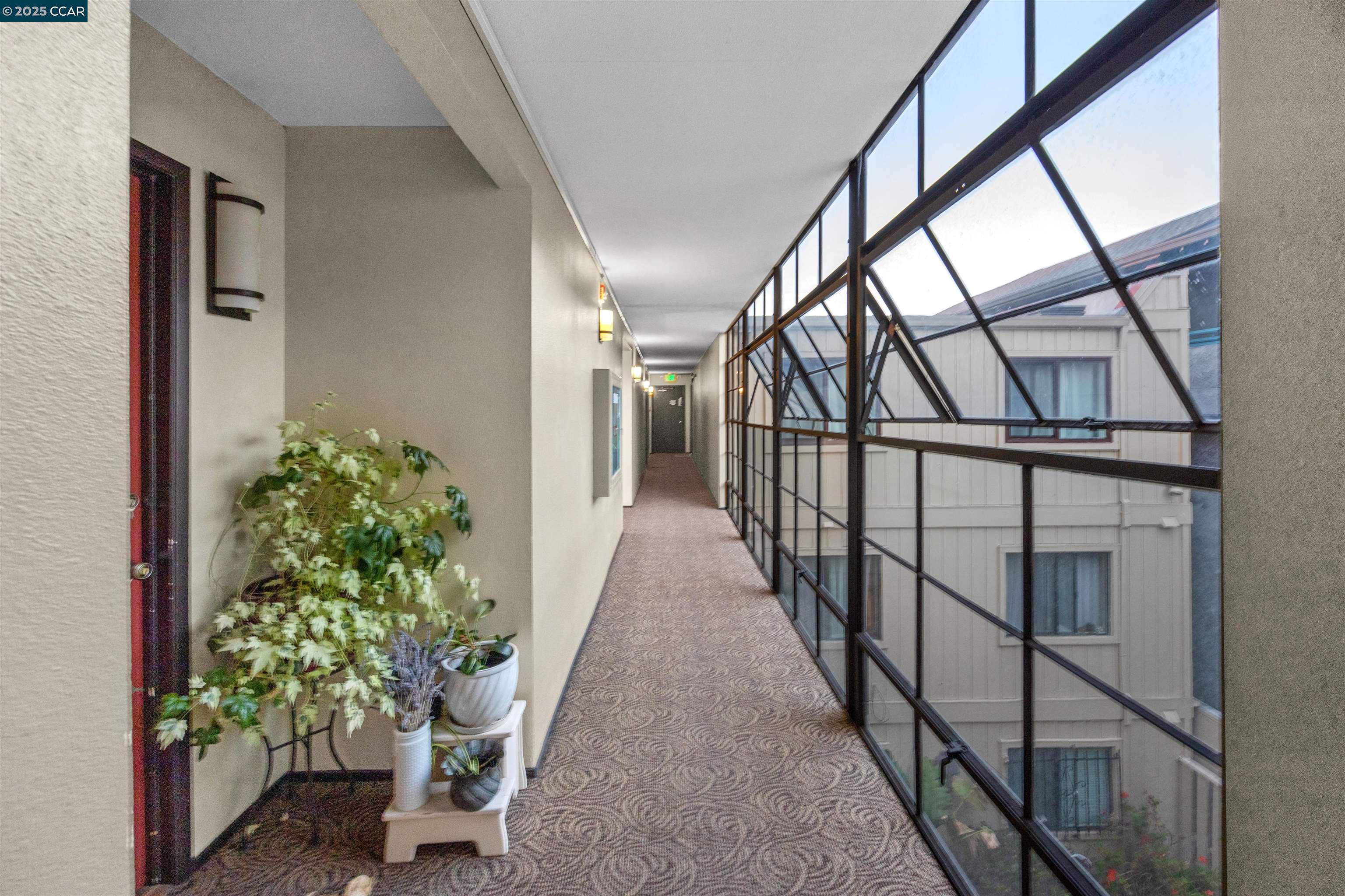 Detail Gallery Image 25 of 37 For 3751 Harrison Street #301,  Oakland,  CA 94611 - 1 Beds | 1 Baths