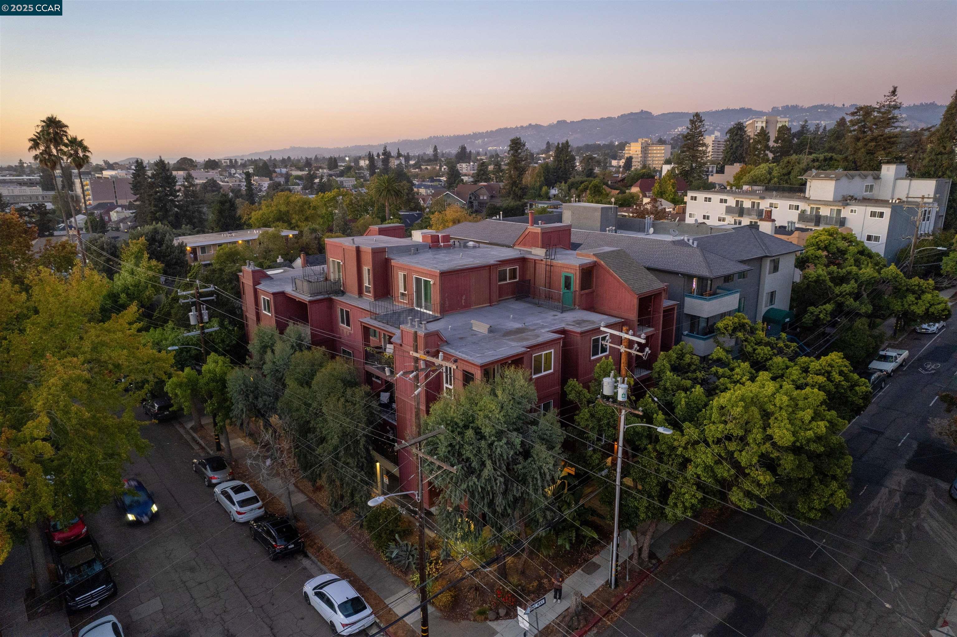 Detail Gallery Image 29 of 37 For 3751 Harrison Street #301,  Oakland,  CA 94611 - 1 Beds | 1 Baths