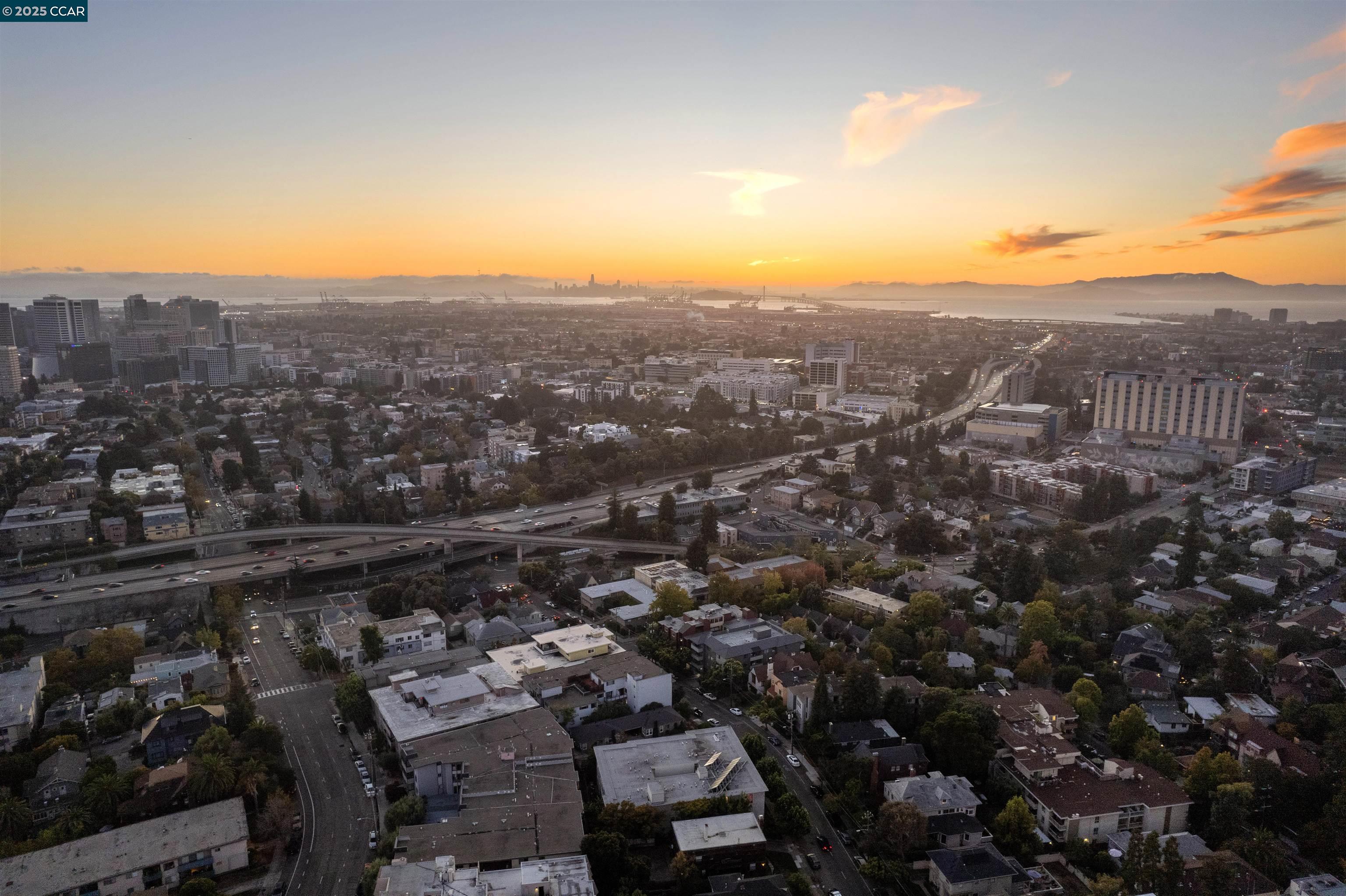 Detail Gallery Image 34 of 37 For 3751 Harrison Street #301,  Oakland,  CA 94611 - 1 Beds | 1 Baths