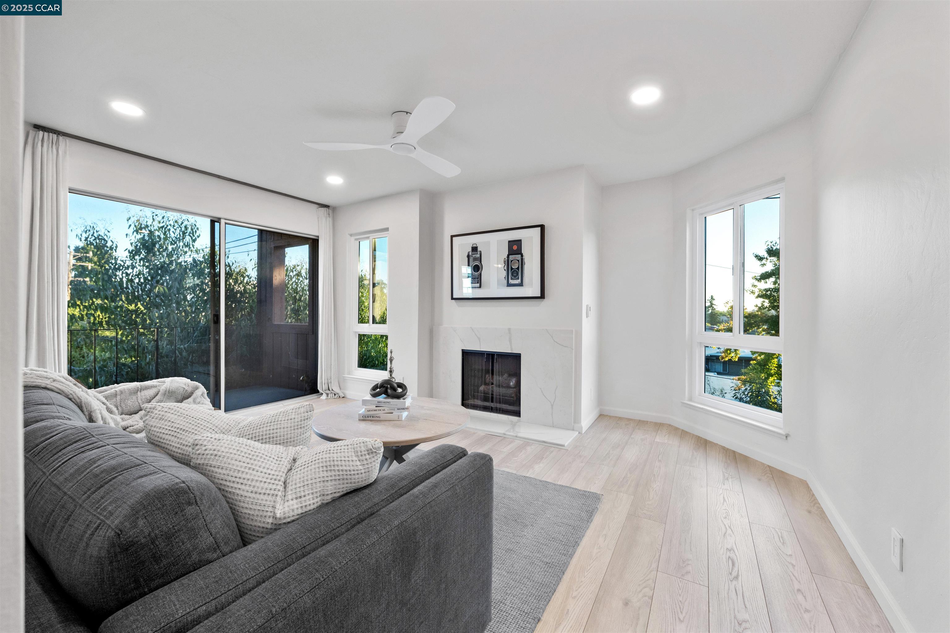 Detail Gallery Image 5 of 37 For 3751 Harrison Street #301,  Oakland,  CA 94611 - 1 Beds | 1 Baths