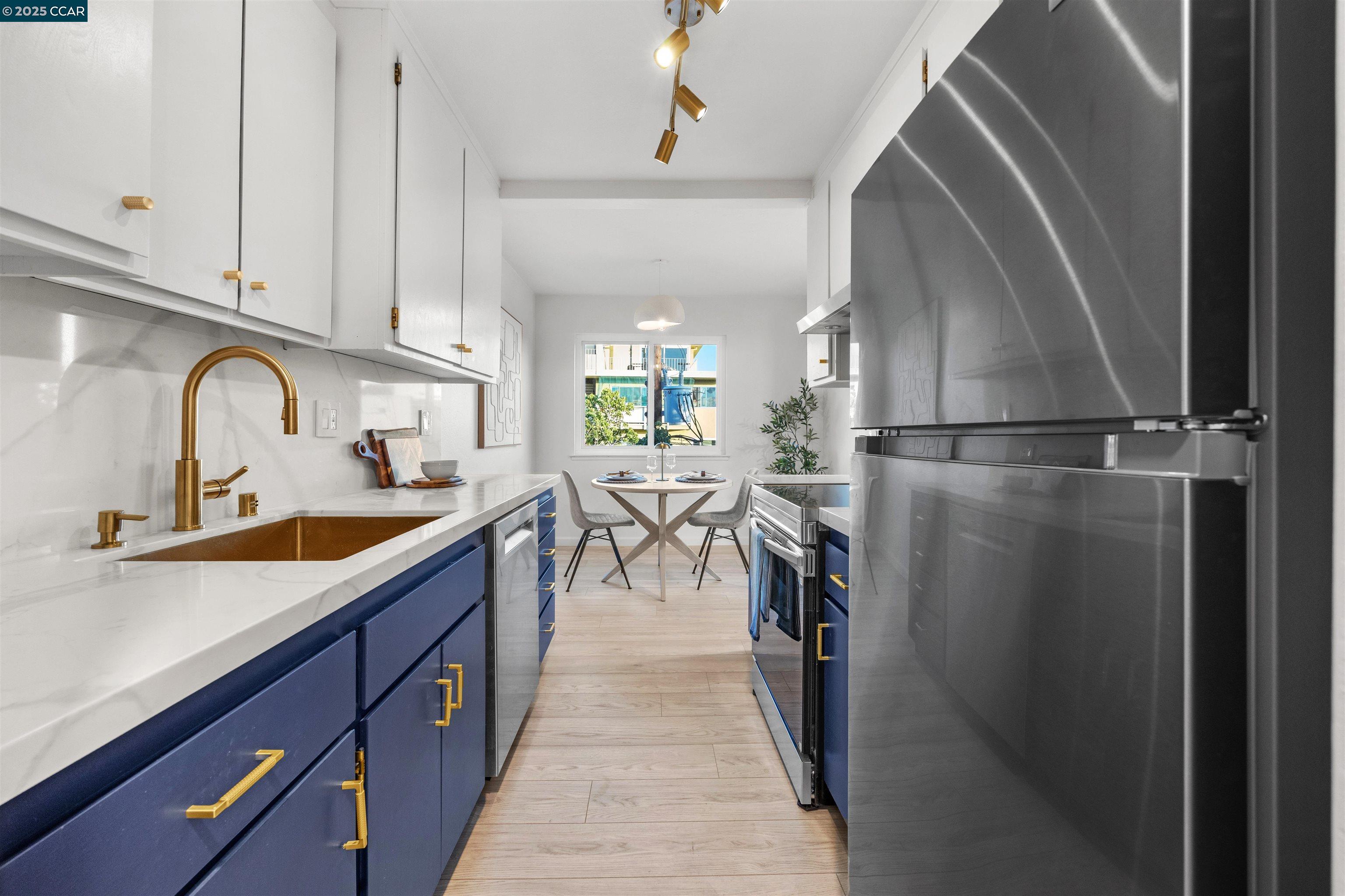 Detail Gallery Image 10 of 37 For 3751 Harrison Street #301,  Oakland,  CA 94611 - 1 Beds | 1 Baths