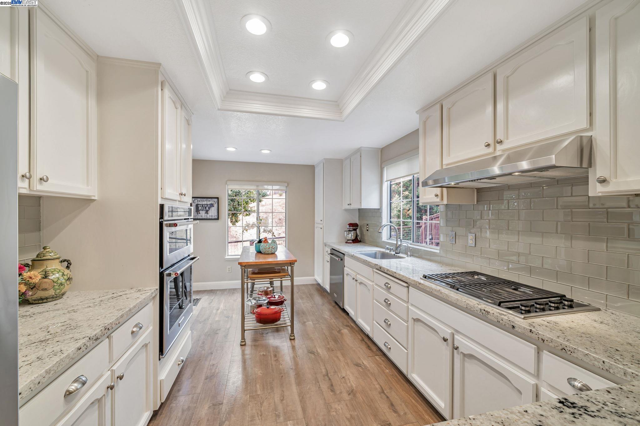 Detail Gallery Image 13 of 52 For 47 Summer Hill Court, Danville,  CA 94526 - 3 Beds | 3 Baths