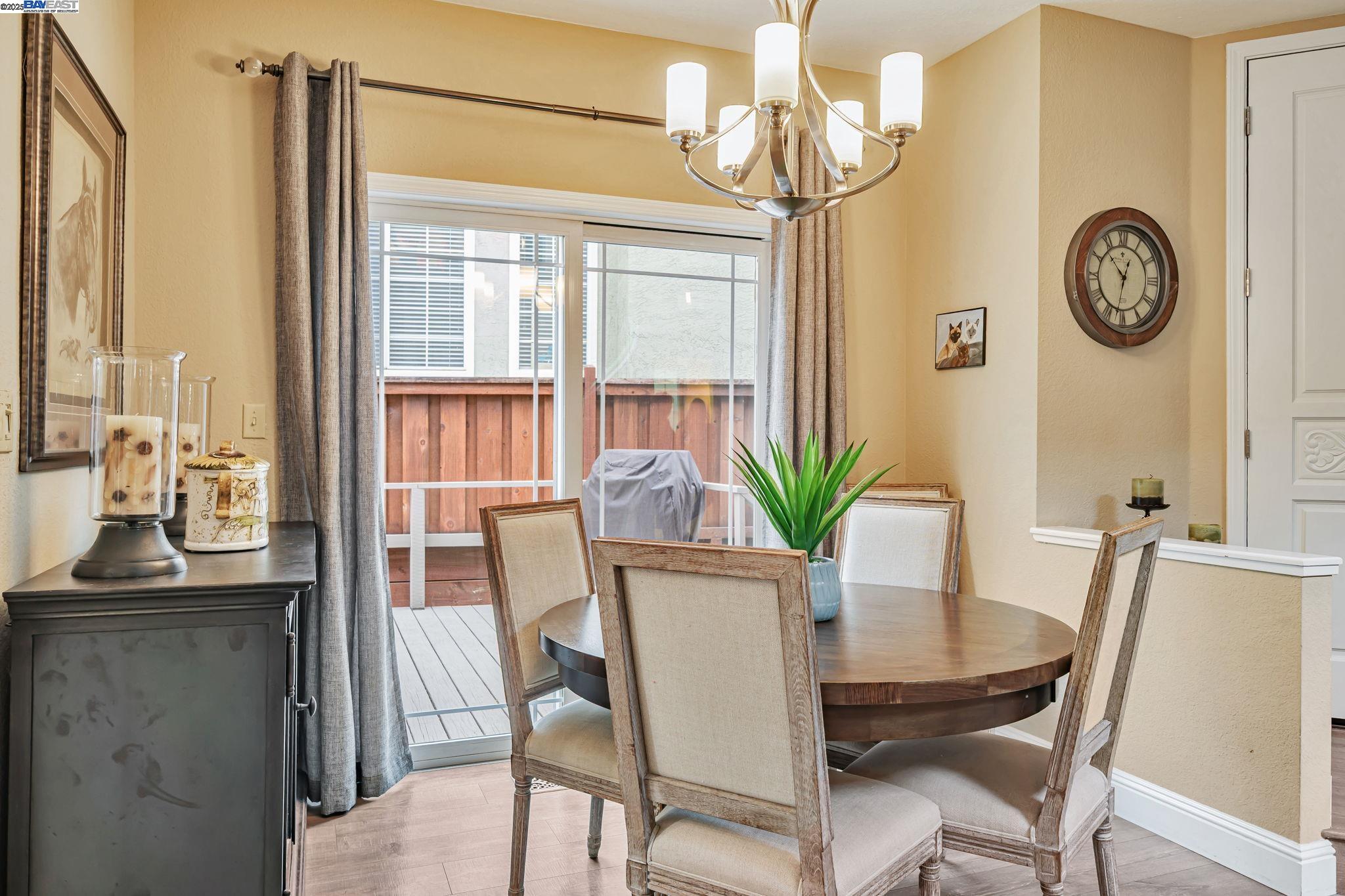 Detail Gallery Image 17 of 52 For 47 Summer Hill Court, Danville,  CA 94526 - 3 Beds | 3 Baths