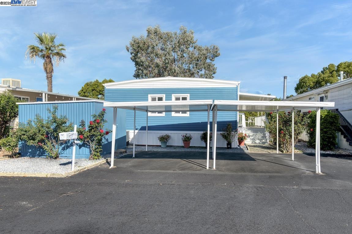 Detail Gallery Image 18 of 20 For 715 Seville Way #715,  –,  CA 94949 - 2 Beds | 2 Baths