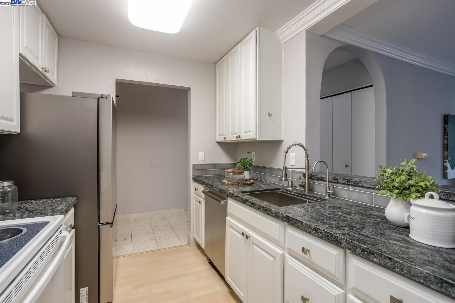 Photo #9: 41114013 Listing: Photo #9