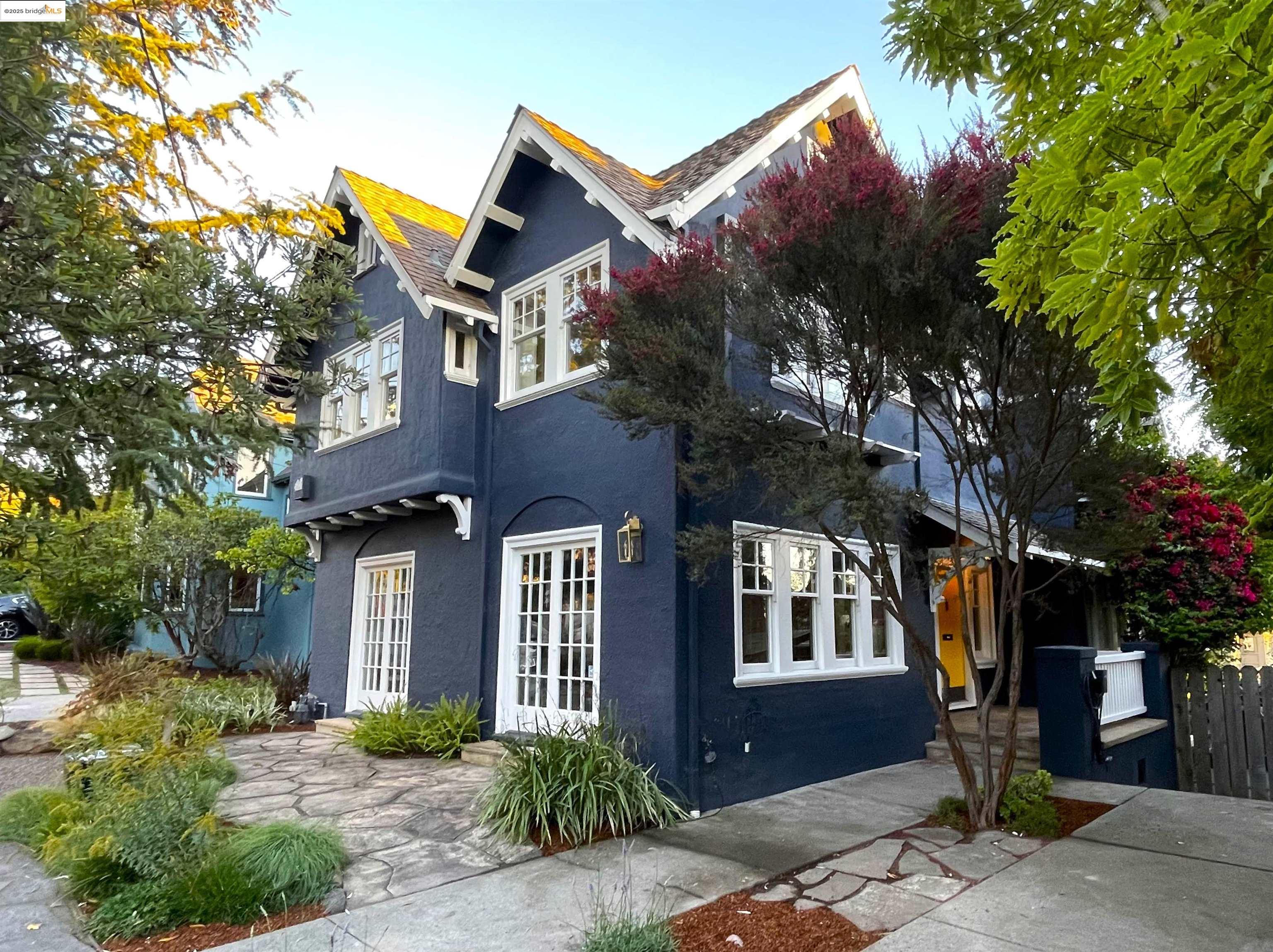 Front Image Thumbnail for EB41114016