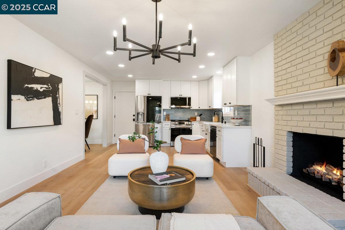 Detail Gallery Image 13 of 37 For 3163 Christopher Way, San Ramon,  CA 94583 - 4 Beds | 2 Baths