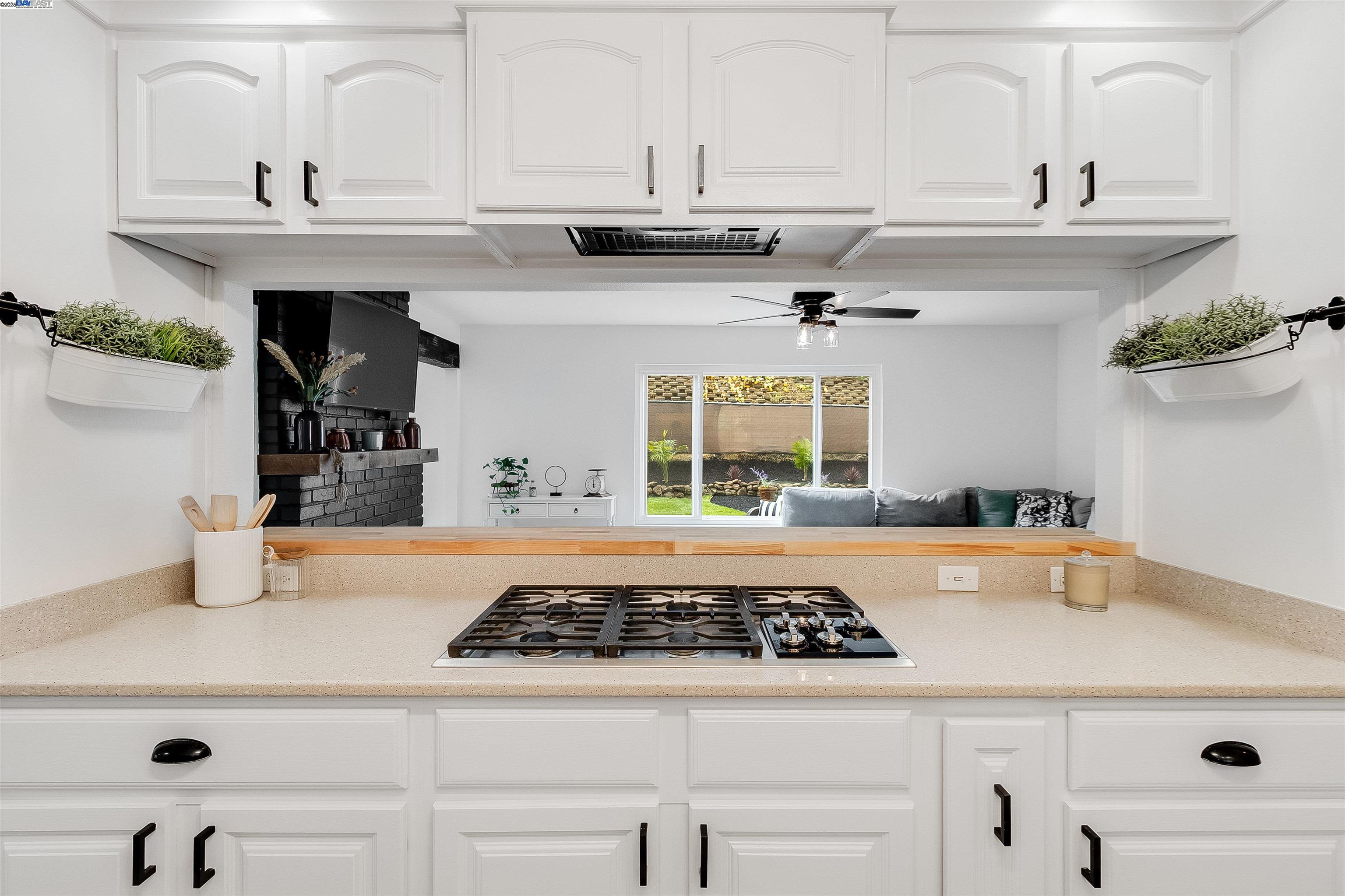 Detail Gallery Image 9 of 51 For 5644 Likins Ave, Martinez,  CA 94553 - 3 Beds | 2 Baths