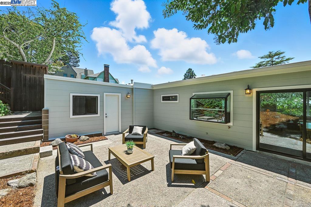 Detail Gallery Image 40 of 42 For 411 Vassar Ave, Berkeley,  CA 94708 - 3 Beds | 3 Baths