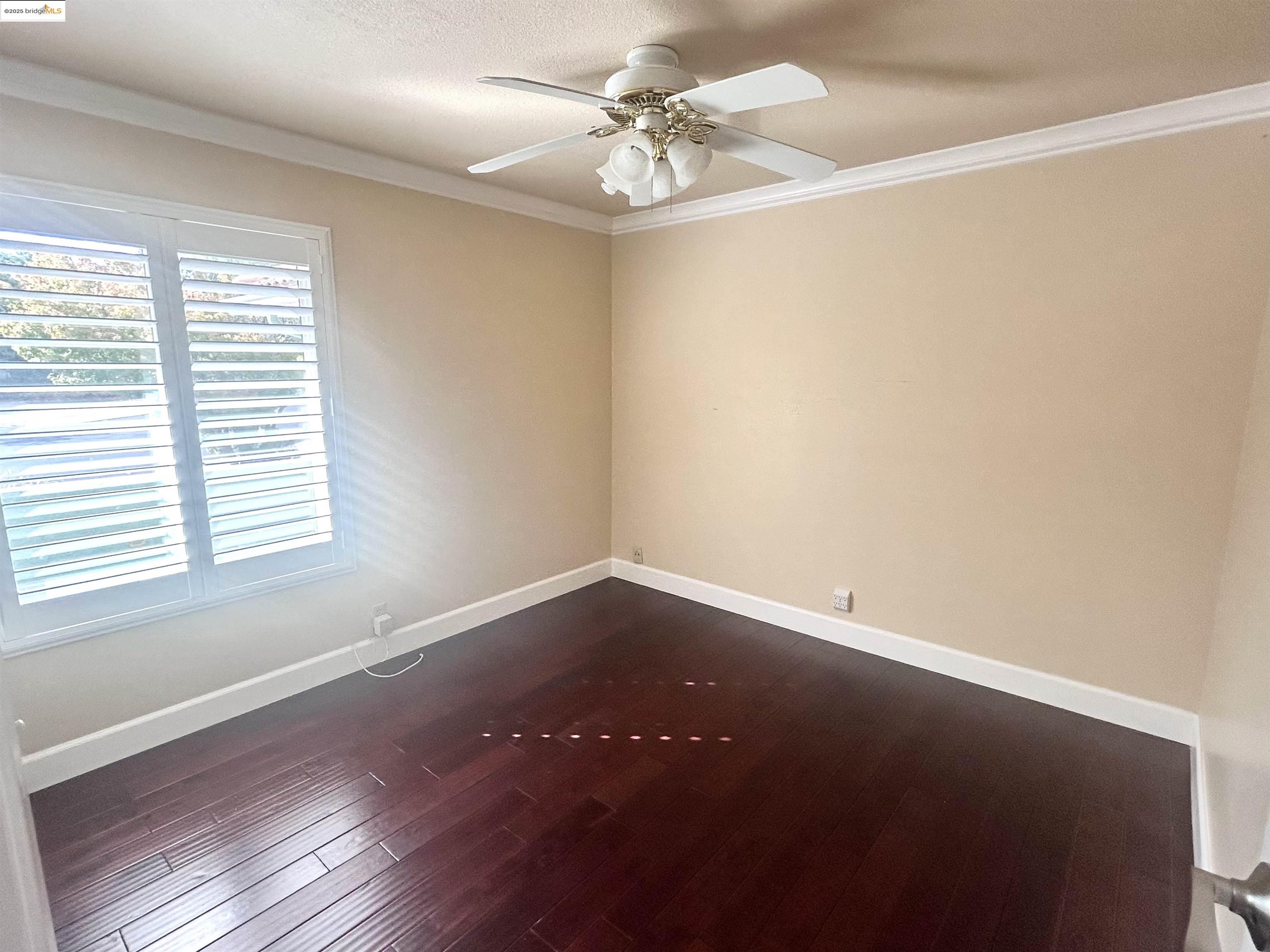 Detail Gallery Image 16 of 27 For 516 Webster Dr, Martinez,  CA 94553 - 4 Beds | 2 Baths