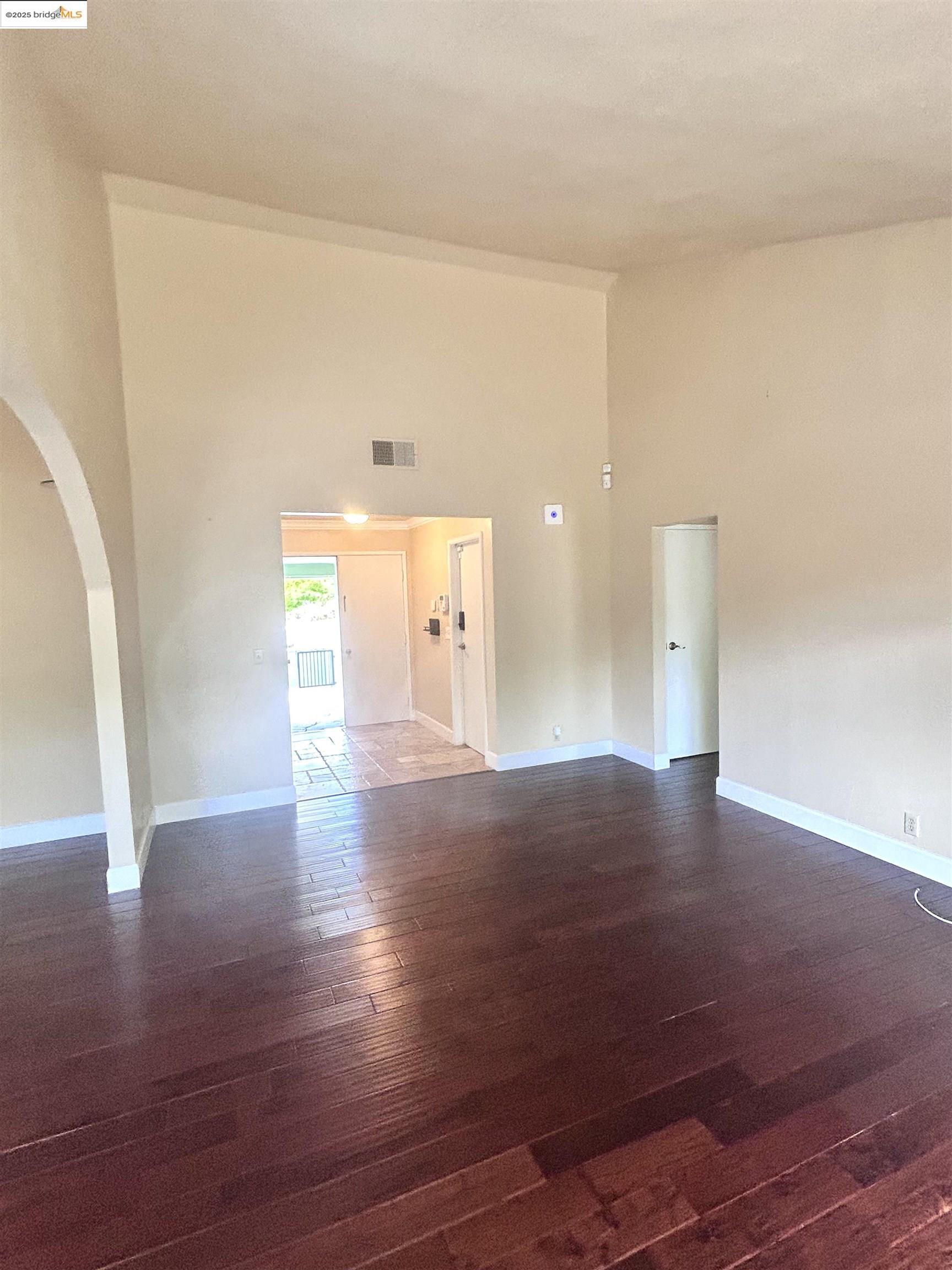 Detail Gallery Image 7 of 27 For 516 Webster Dr, Martinez,  CA 94553 - 4 Beds | 2 Baths