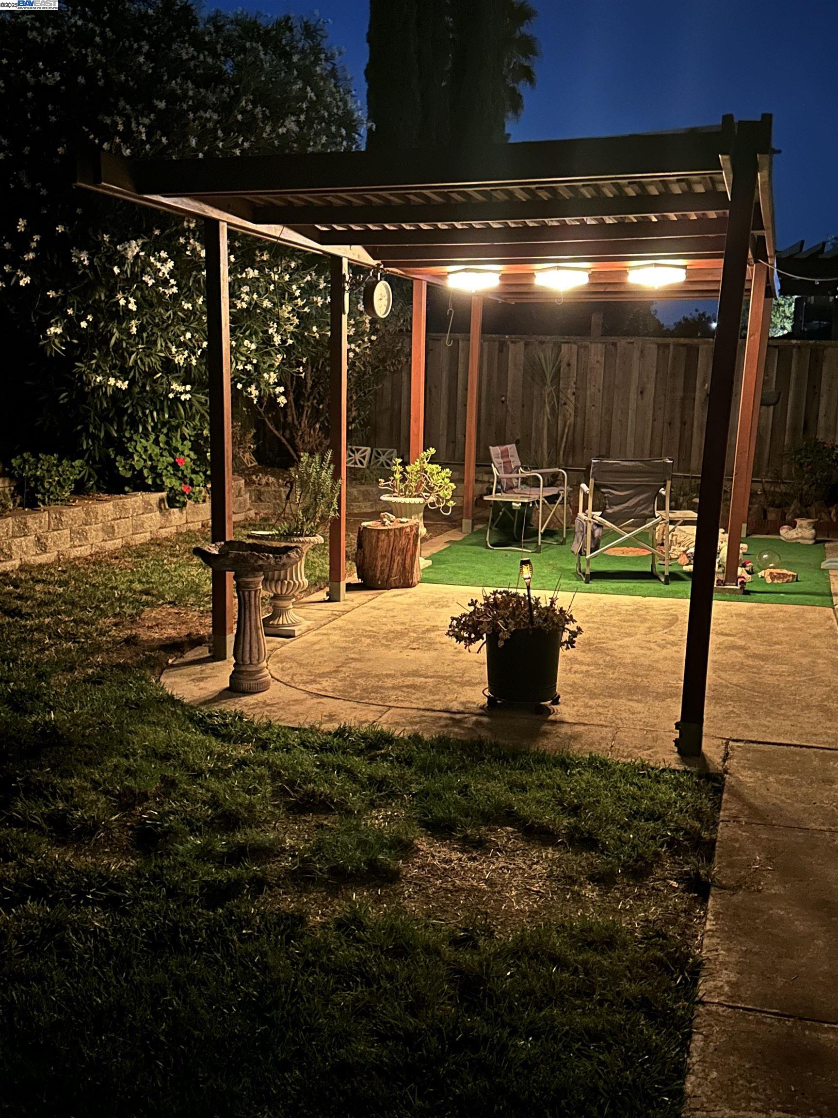 Detail Gallery Image 32 of 34 For 2135 Bluebell Drive, Livermore,  CA 94551 - 3 Beds | 2 Baths