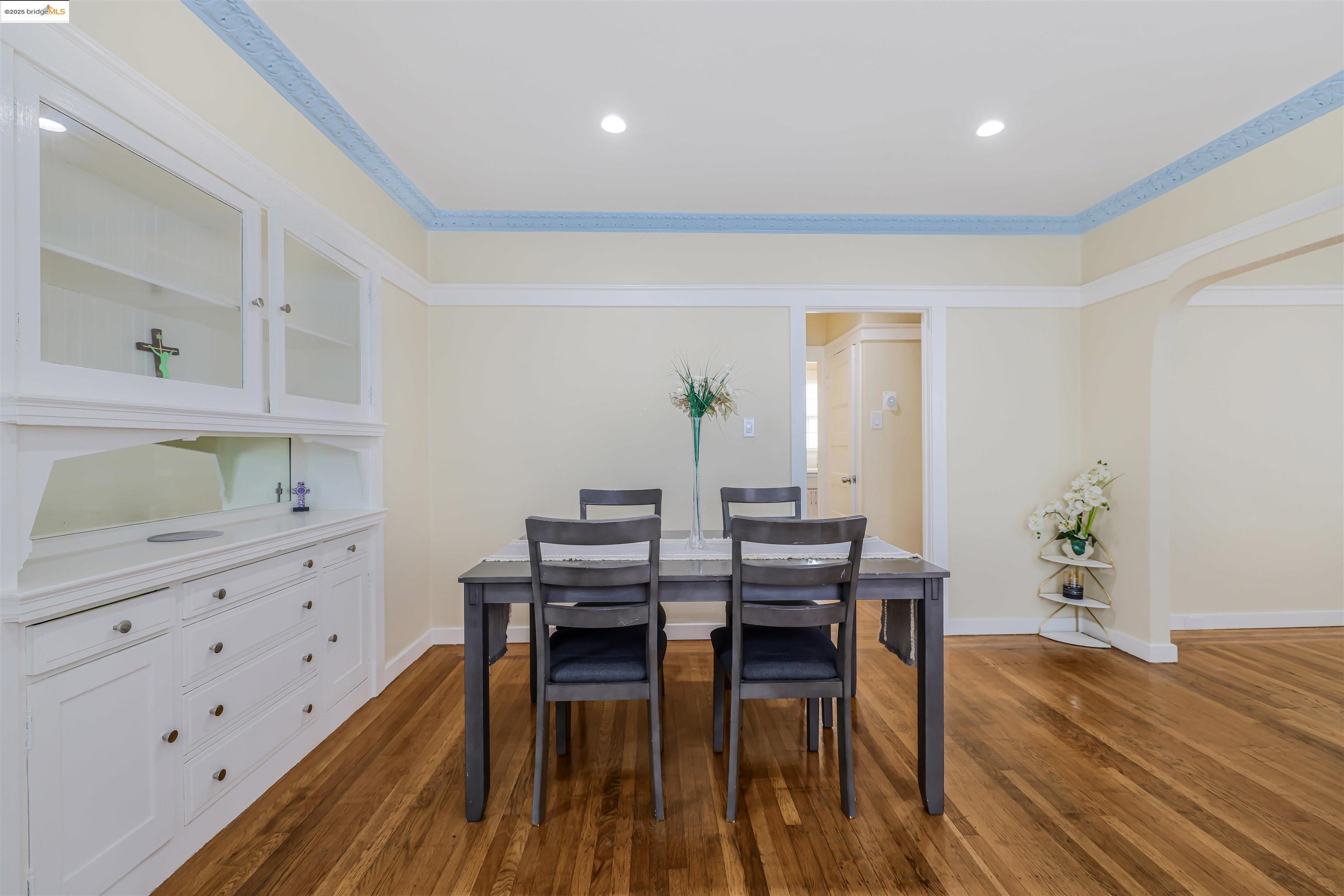 Detail Gallery Image 15 of 49 For 6007 San Pablo Ave, Oakland,  CA 94608 - 3 Beds | 2 Baths