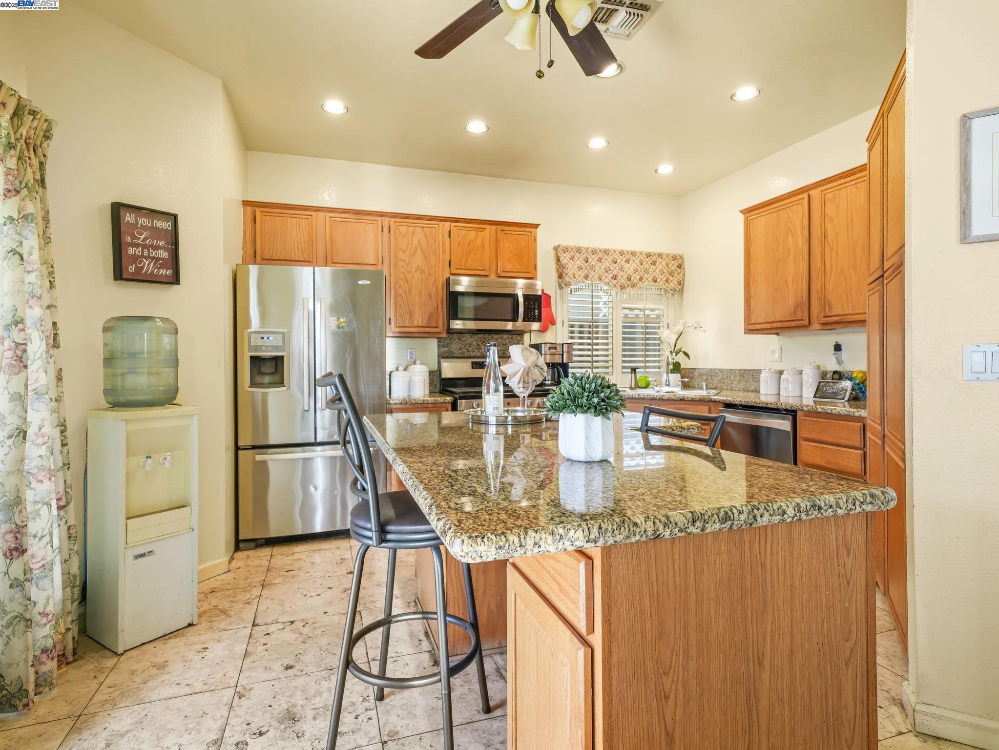 Detail Gallery Image 11 of 29 For 29288 Chance St, Hayward,  CA 94544 - 4 Beds | 2/1 Baths