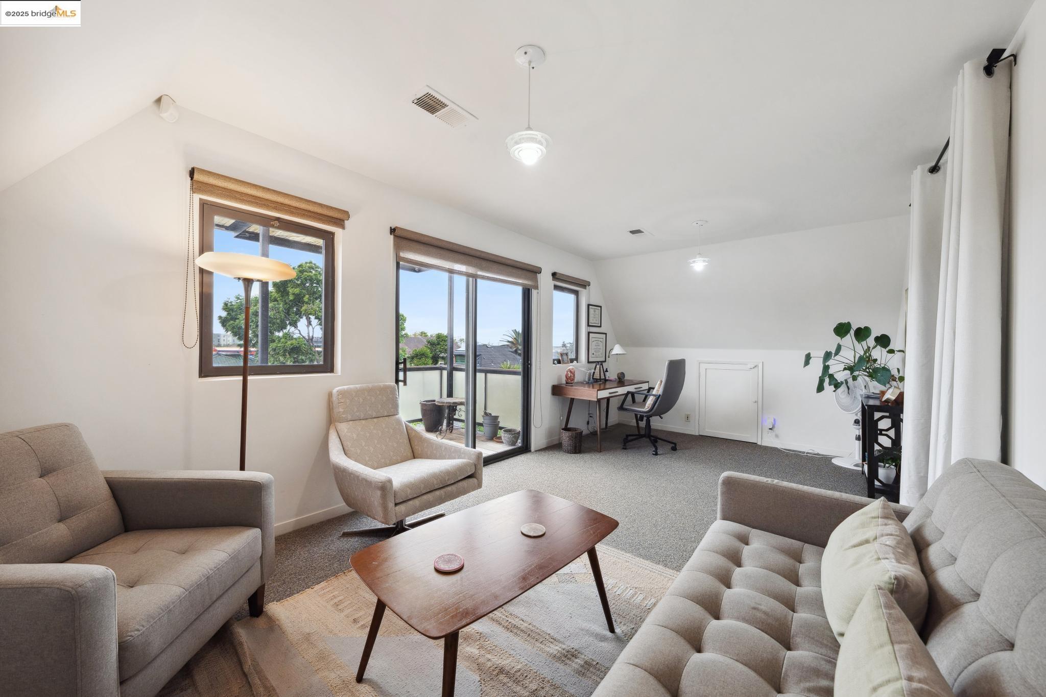 Detail Gallery Image 23 of 35 For 1010 Grayson, Berkeley,  CA 94710 - 2 Beds | 0/1 Baths