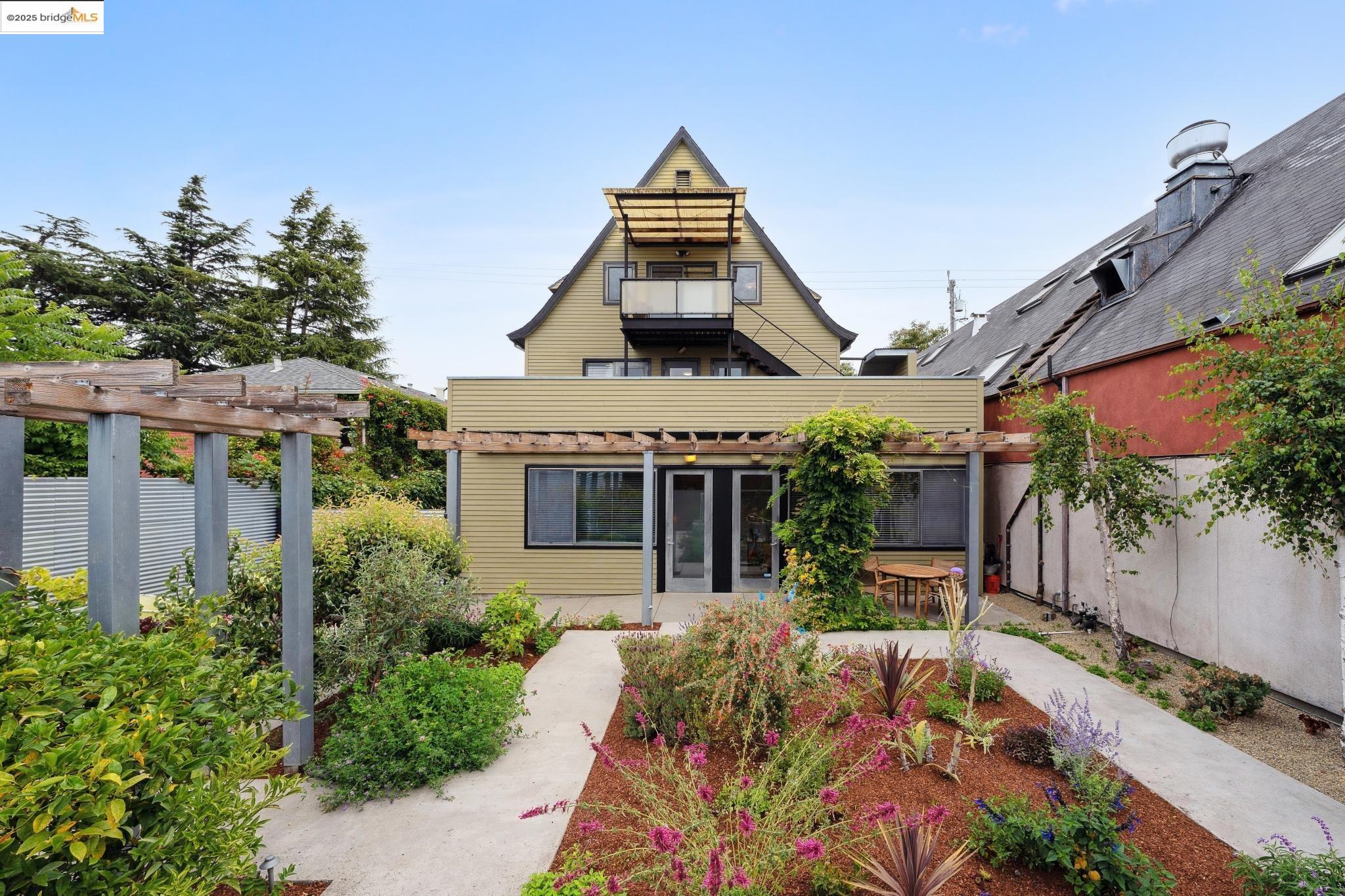 Detail Gallery Image 35 of 35 For 1010 Grayson, Berkeley,  CA 94710 - 2 Beds | 0/1 Baths