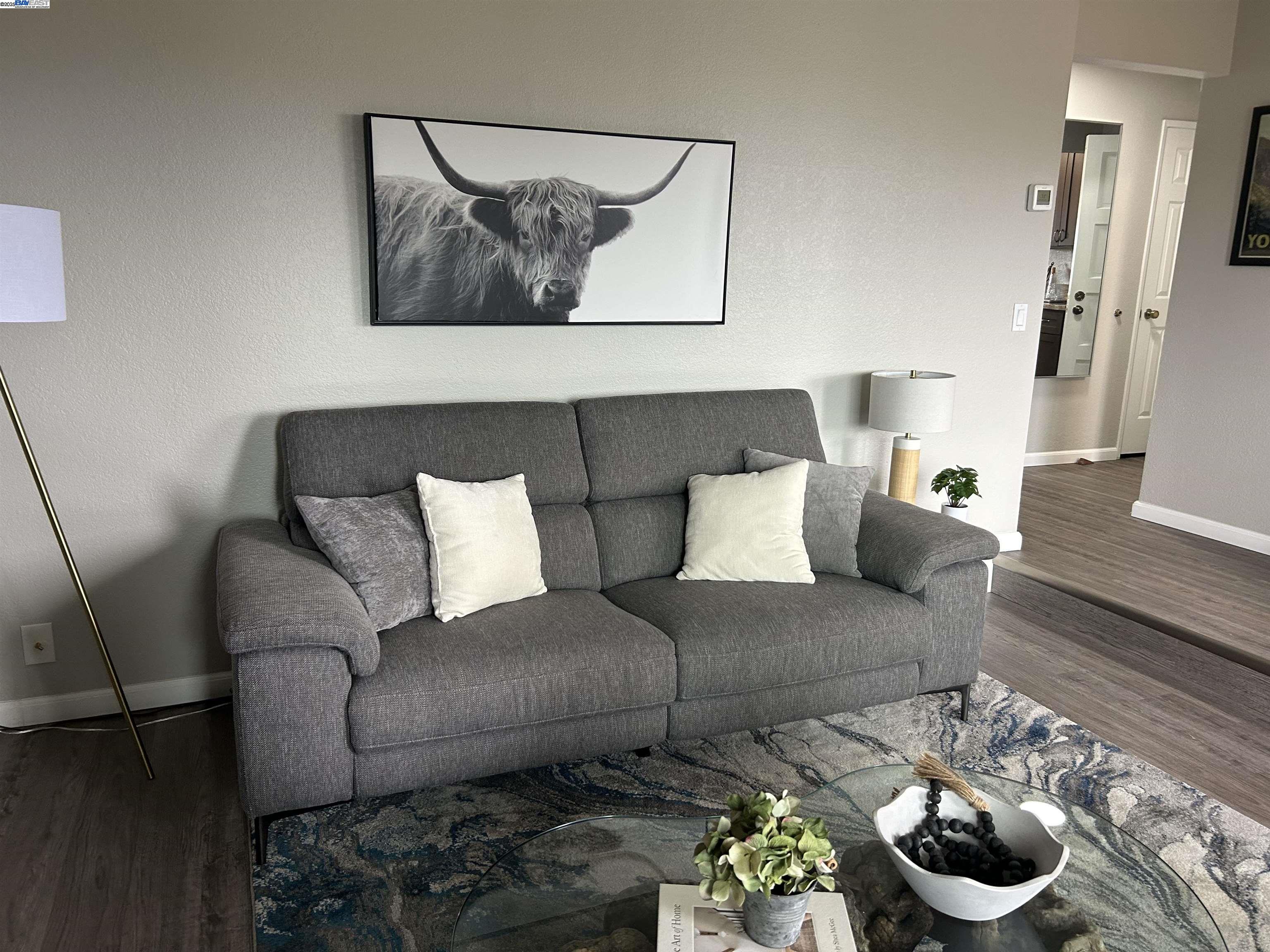 Detail Gallery Image 6 of 32 For 21117 Gary Dr #106,  Hayward,  CA 94546 - 1 Beds | 1 Baths