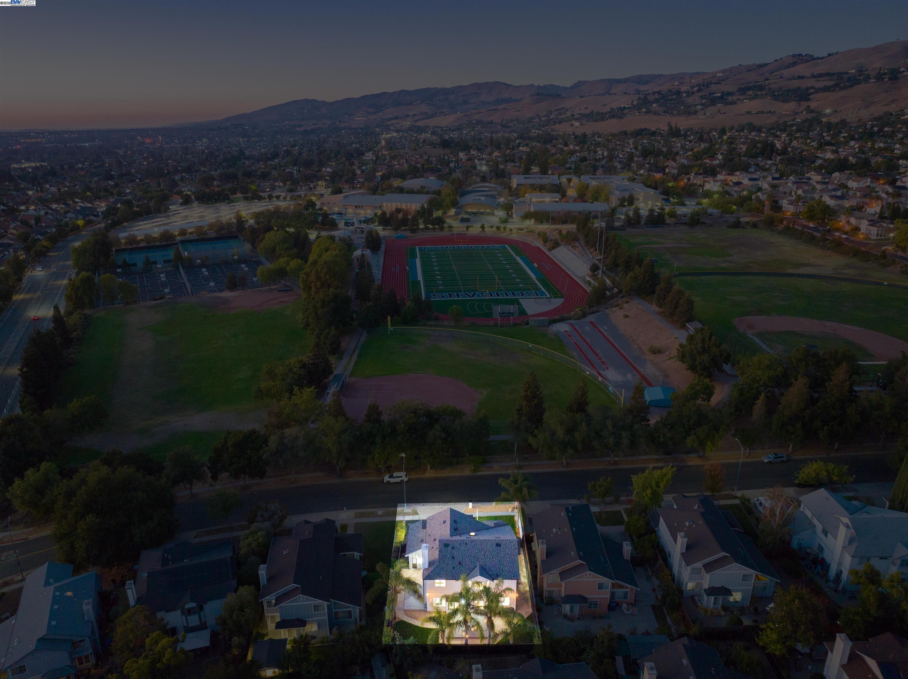 Detail Gallery Image 3 of 60 For 3198 Vintage Crest Dr, San Jose,  CA 95148 - 5 Beds | 3 Baths