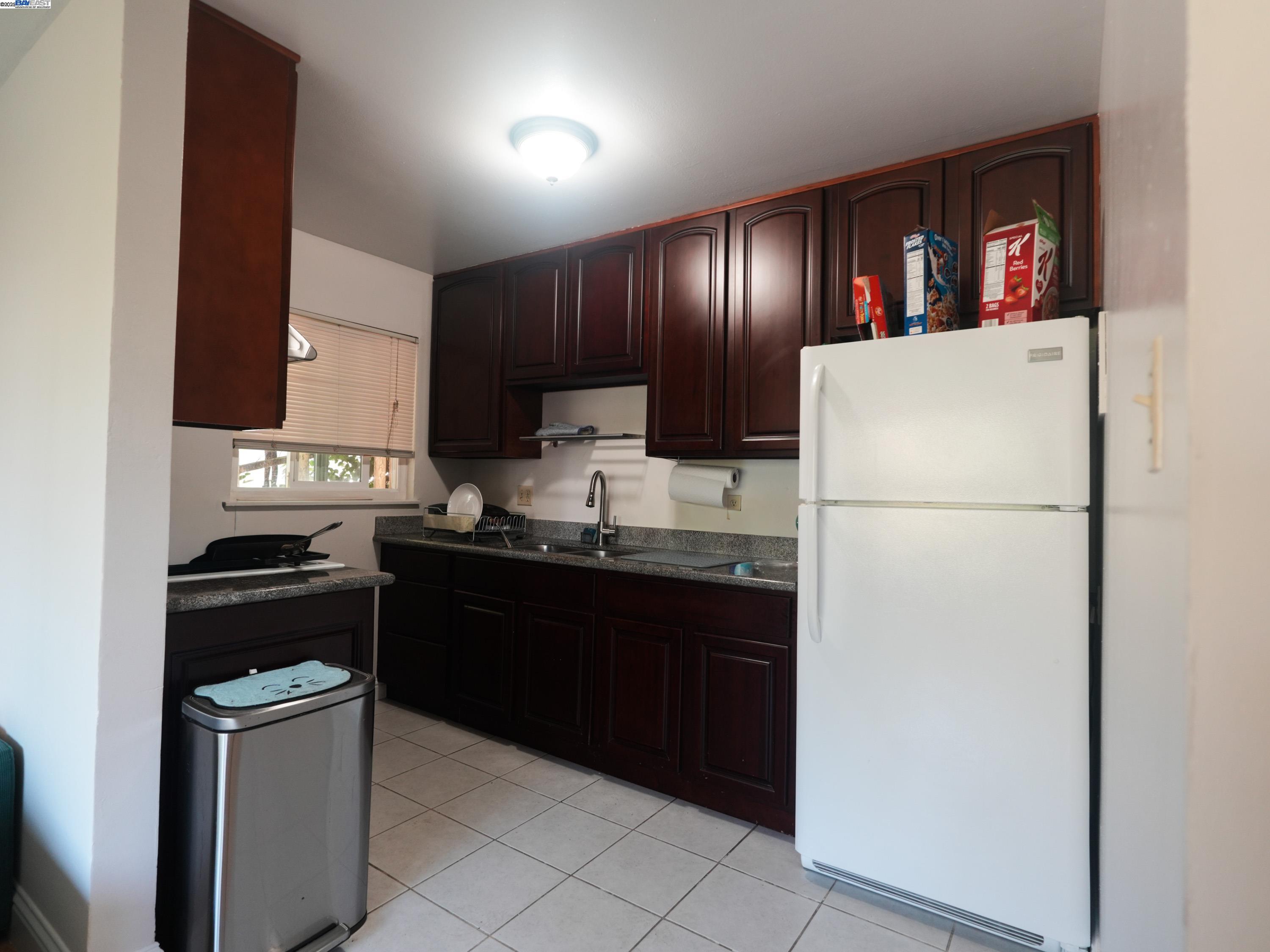 Detail Gallery Image 25 of 37 For 3026 Richmond Blvd, Oakland,  CA 94611 - – Beds | – Baths