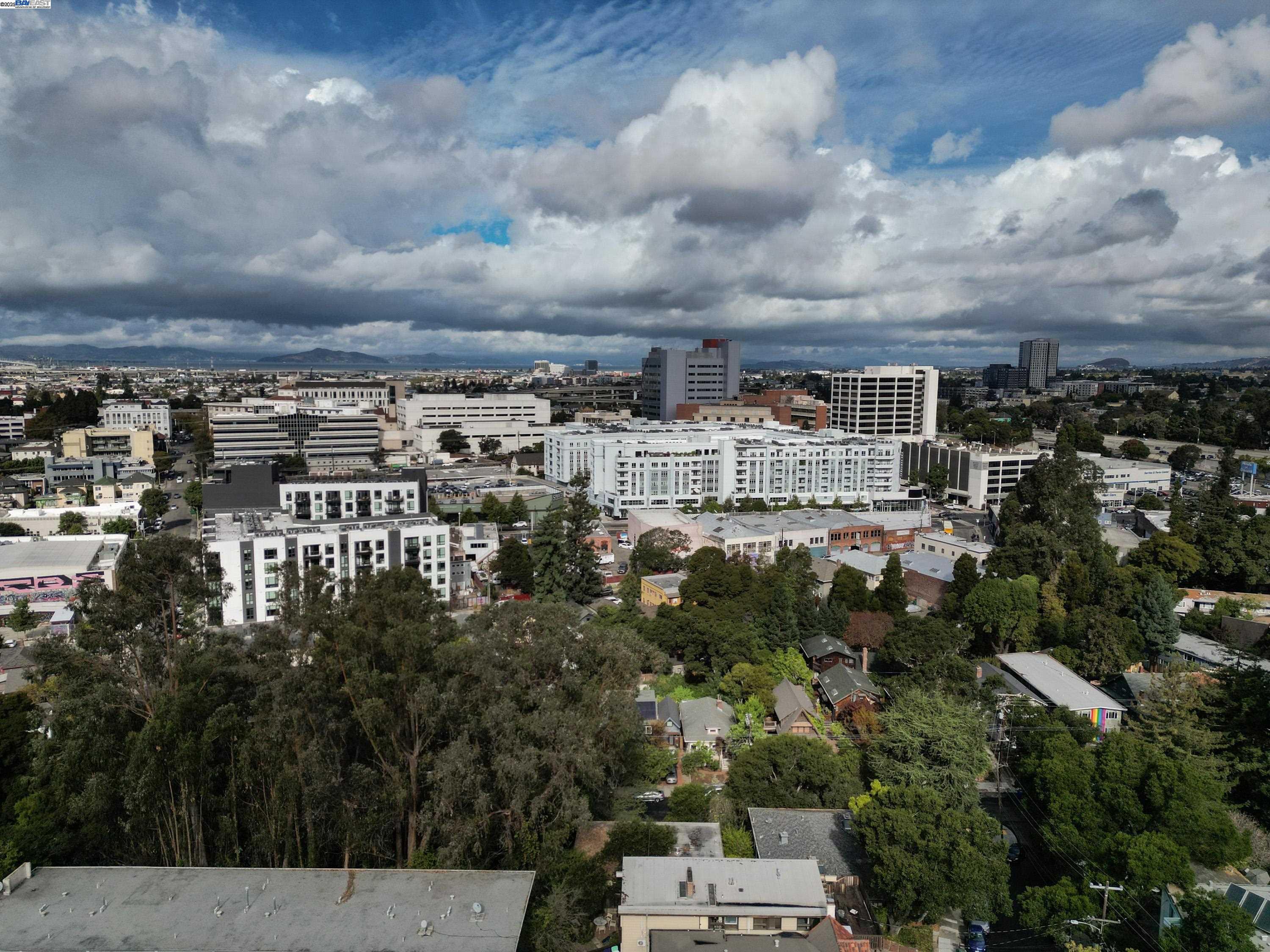 Detail Gallery Image 36 of 37 For 3026 Richmond Blvd, Oakland,  CA 94611 - – Beds | – Baths