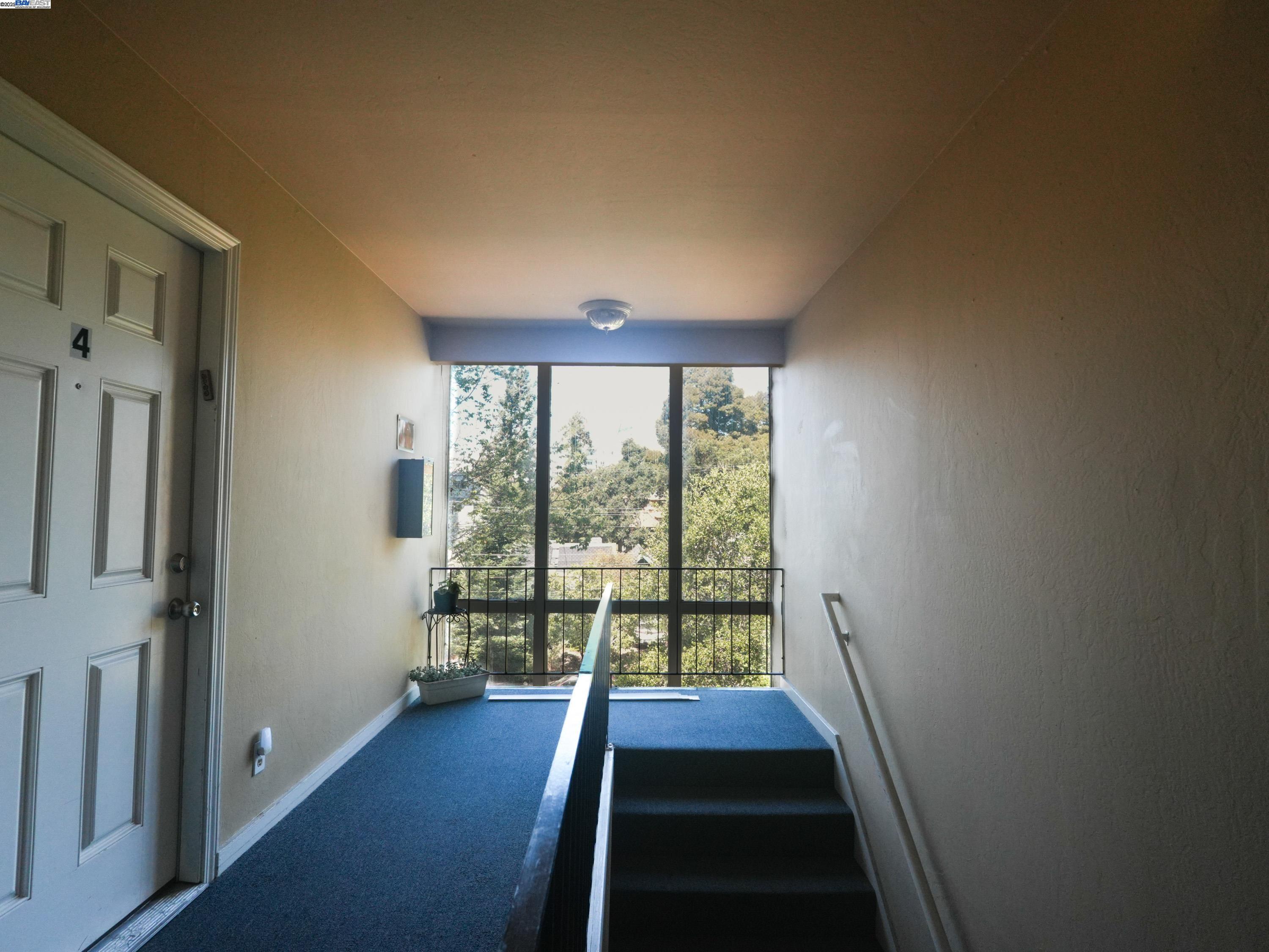 Detail Gallery Image 7 of 37 For 3026 Richmond Blvd, Oakland,  CA 94611 - – Beds | – Baths