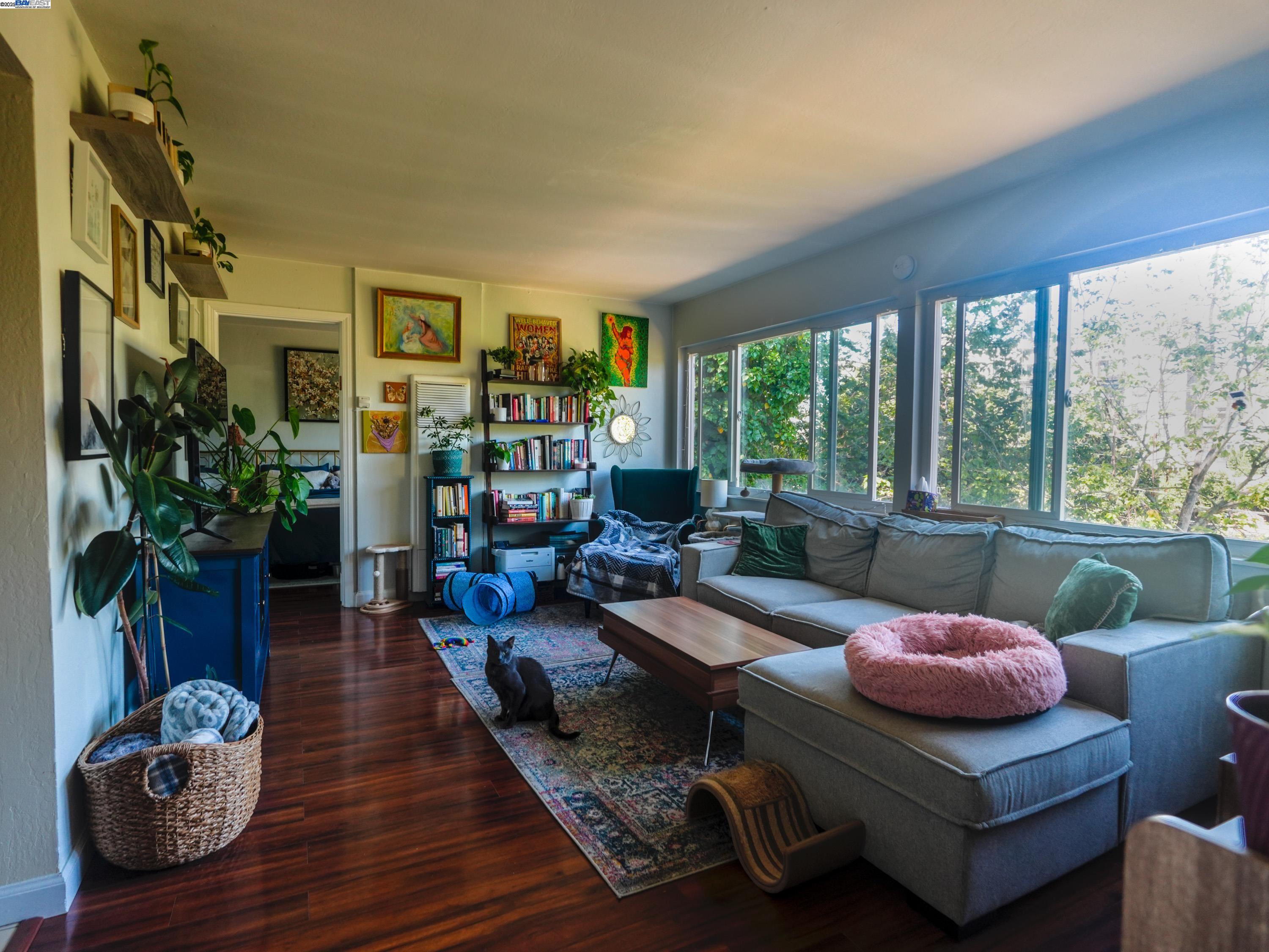 Detail Gallery Image 8 of 37 For 3026 Richmond Blvd, Oakland,  CA 94611 - – Beds | – Baths