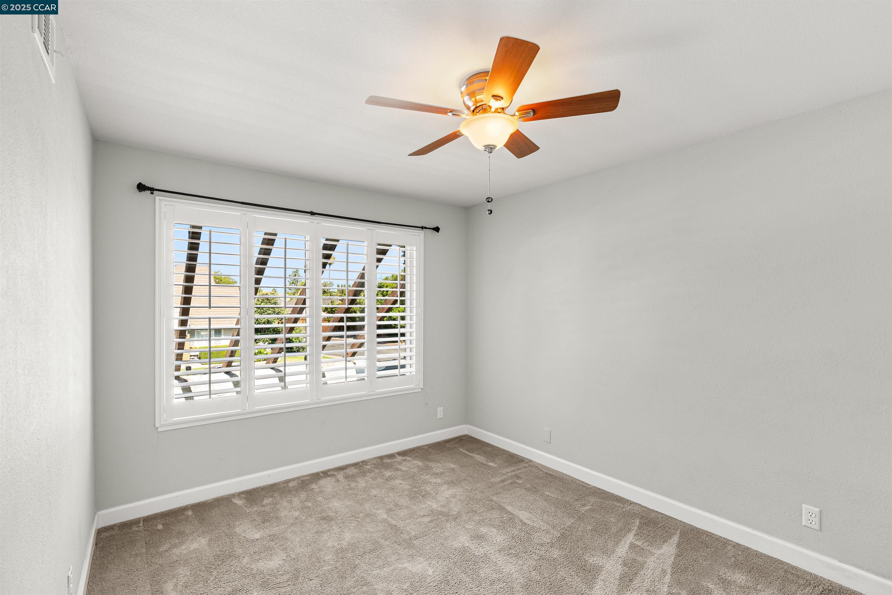 Detail Gallery Image 30 of 52 For 4403 Winterberry Ct, Concord,  CA 94521 - 4 Beds | 2/1 Baths
