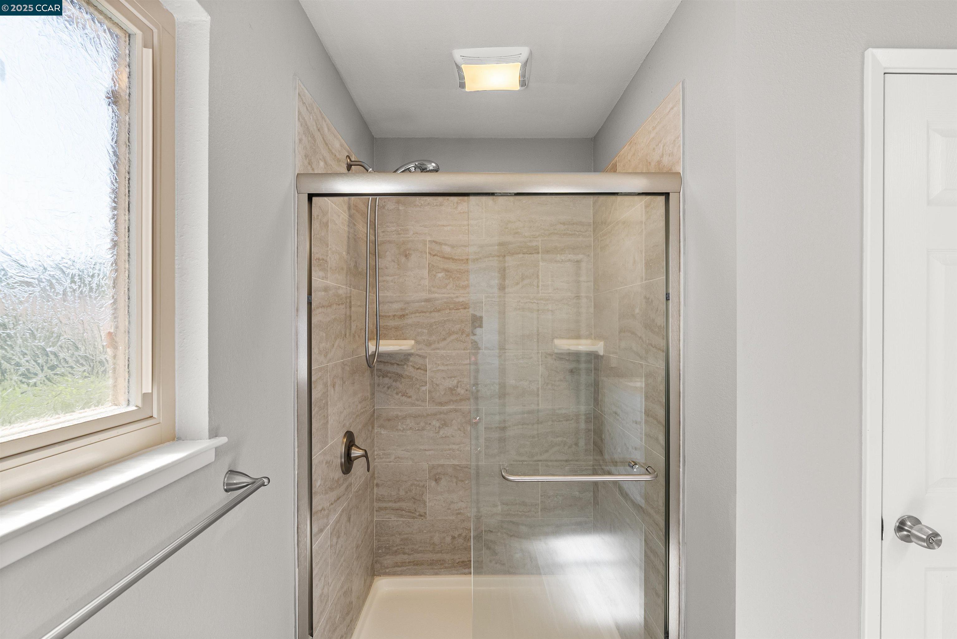 Detail Gallery Image 39 of 52 For 4403 Winterberry Ct, Concord,  CA 94521 - 4 Beds | 2/1 Baths