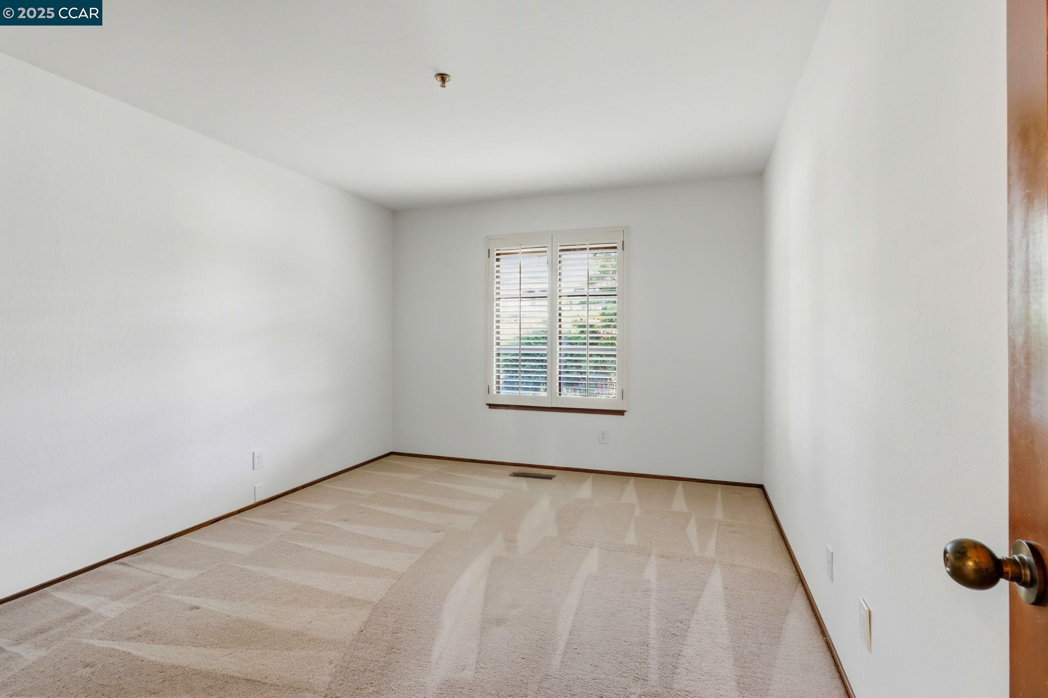 Detail Gallery Image 18 of 36 For 3 Magee Ct, Moraga,  CA 94556 - 4 Beds | 3 Baths