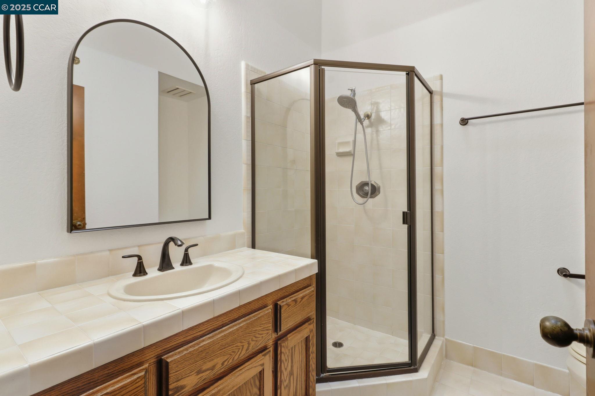 Detail Gallery Image 27 of 36 For 3 Magee Ct, Moraga,  CA 94556 - 4 Beds | 3 Baths