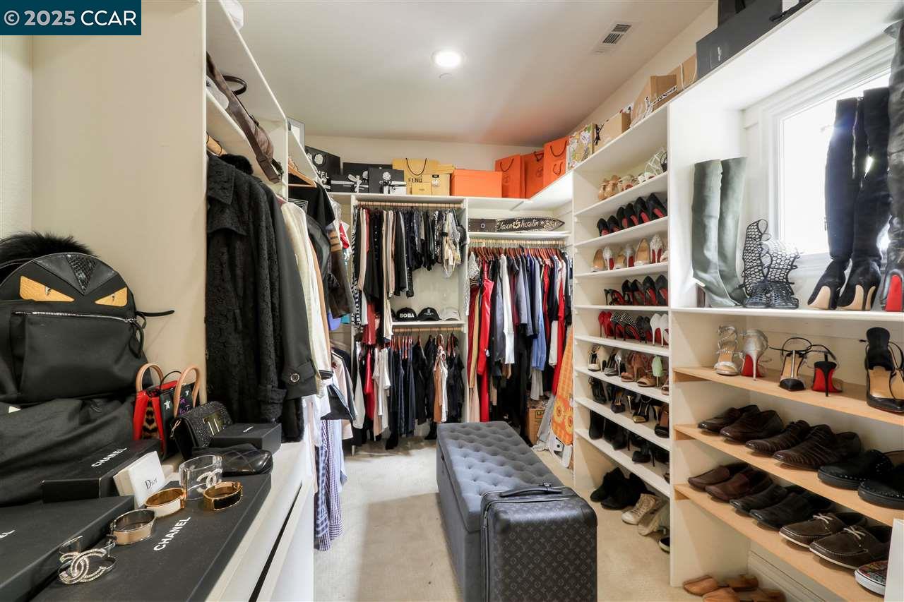 Detail Gallery Image 29 of 39 For 2851 Spring Creek Ln, Walnut Creek,  CA 94598 - 5 Beds | 6/1 Baths