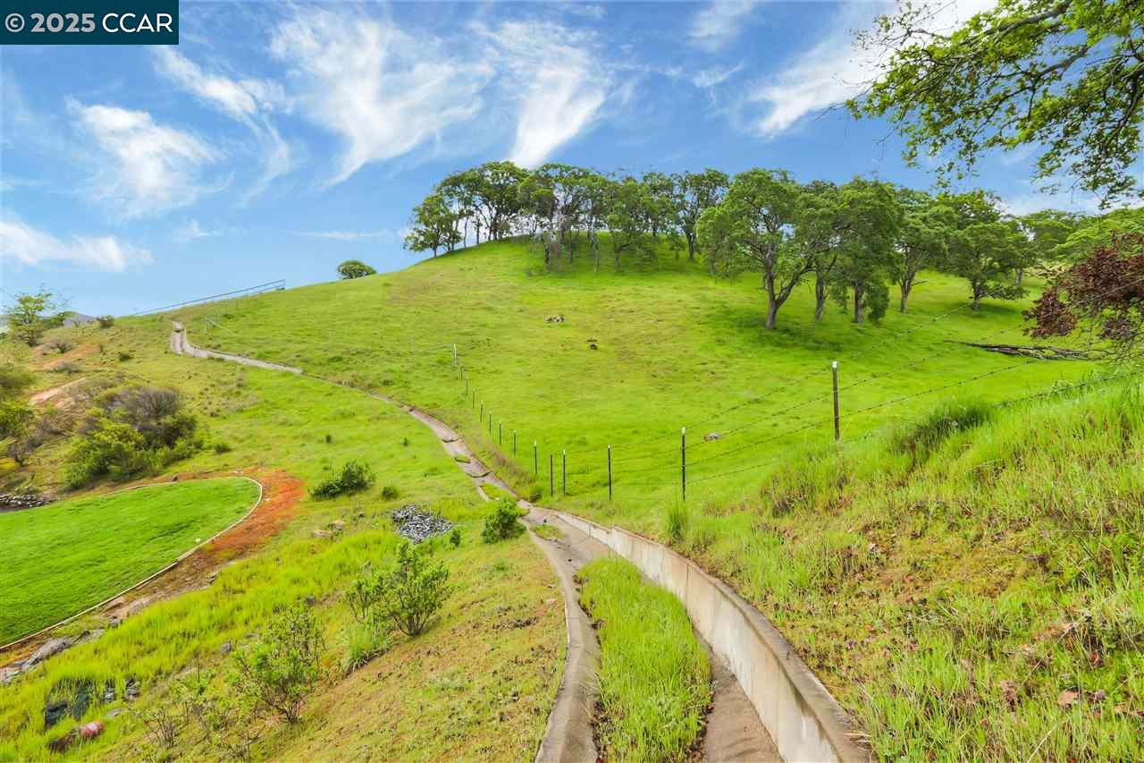 Detail Gallery Image 39 of 39 For 2851 Spring Creek Ln, Walnut Creek,  CA 94598 - 5 Beds | 6/1 Baths