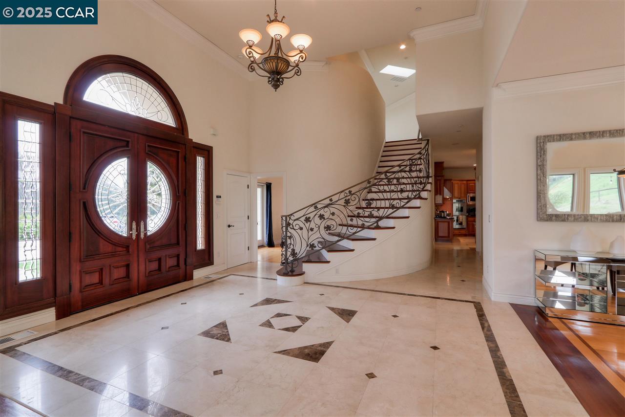 Detail Gallery Image 5 of 39 For 2851 Spring Creek Ln, Walnut Creek,  CA 94598 - 5 Beds | 6/1 Baths