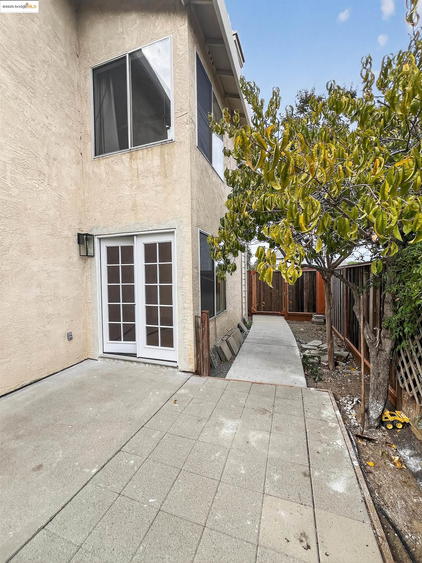 Detail Gallery Image 5 of 23 For Corliss St, Bay Point,  CA 94565 - 3 Beds | 1 Baths