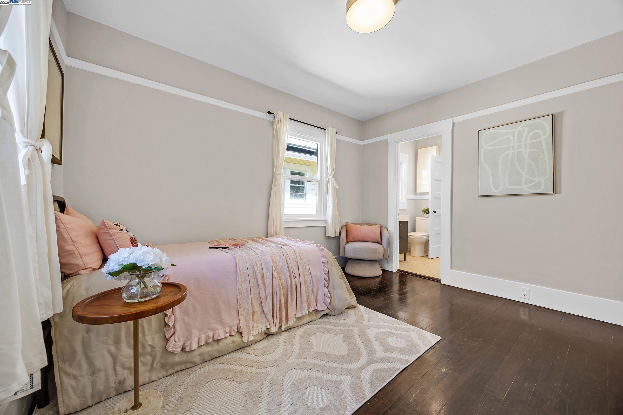 Detail Gallery Image 15 of 31 For 2230 Sacramento St, Berkeley,  CA 94702 - 3 Beds | 1 Baths