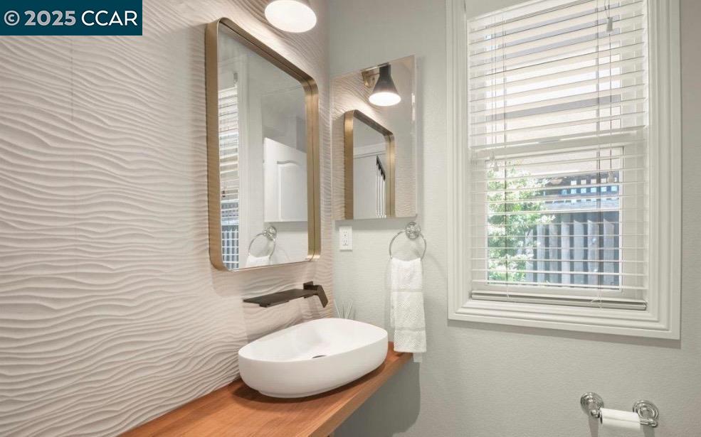 Detail Gallery Image 24 of 60 For 130 Arundel Dr, Hayward,  CA 94542 - 4 Beds | 3/1 Baths