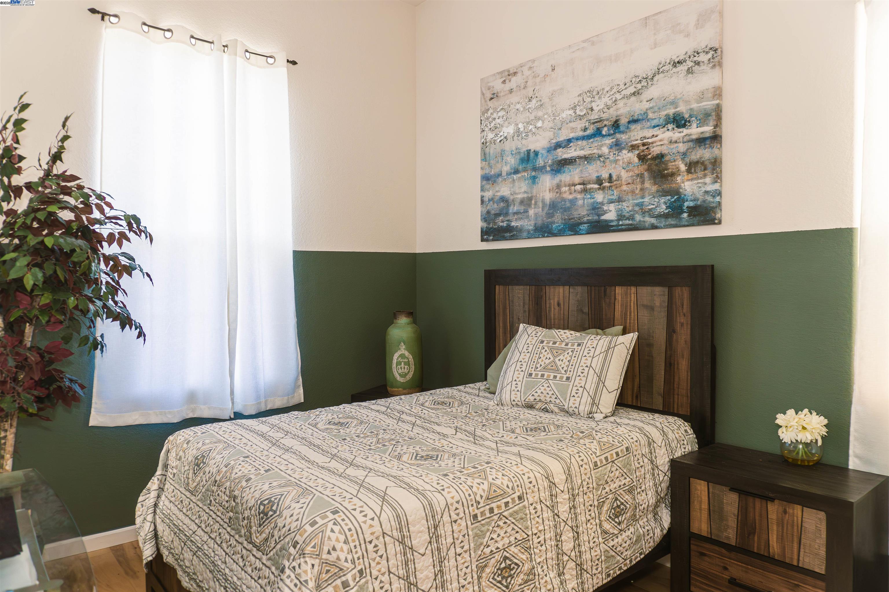 Detail Gallery Image 9 of 14 For 7064 Alder Creek Rd, Vallejo,  CA 94591 - 4 Beds | 3/1 Baths