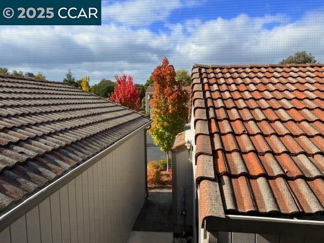 Detail Gallery Image 20 of 46 For 10 Tarn Ct, Hercules,  CA 94547 - 3 Beds | 2/1 Baths