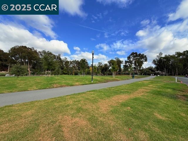 Detail Gallery Image 37 of 46 For 10 Tarn Ct, Hercules,  CA 94547 - 3 Beds | 2/1 Baths