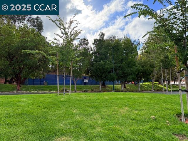 Detail Gallery Image 45 of 46 For 10 Tarn Ct, Hercules,  CA 94547 - 3 Beds | 2/1 Baths