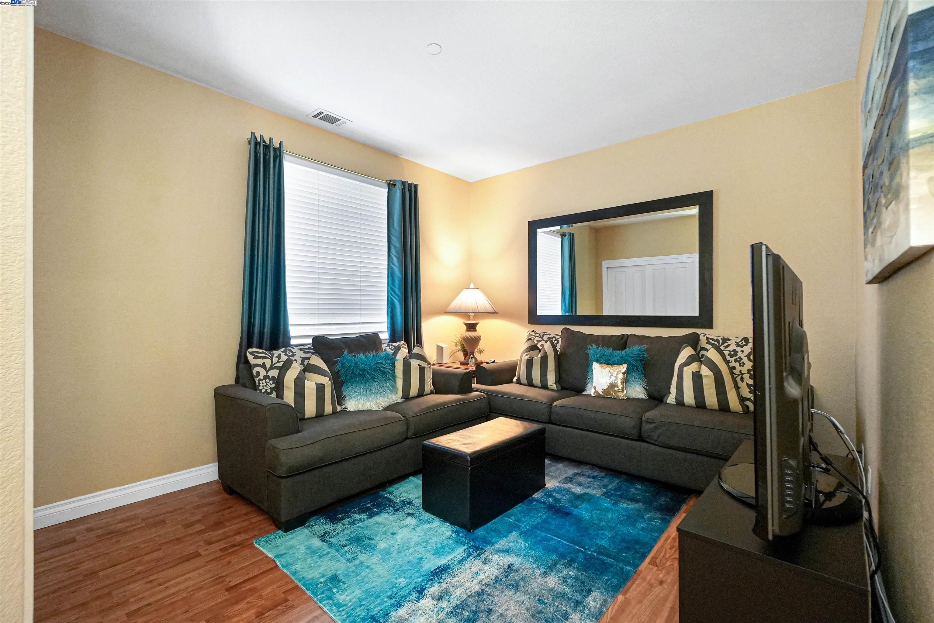 Detail Gallery Image 14 of 36 For 4520 Riding Club Ct, Hayward,  CA 94542 - 4 Beds | 3 Baths